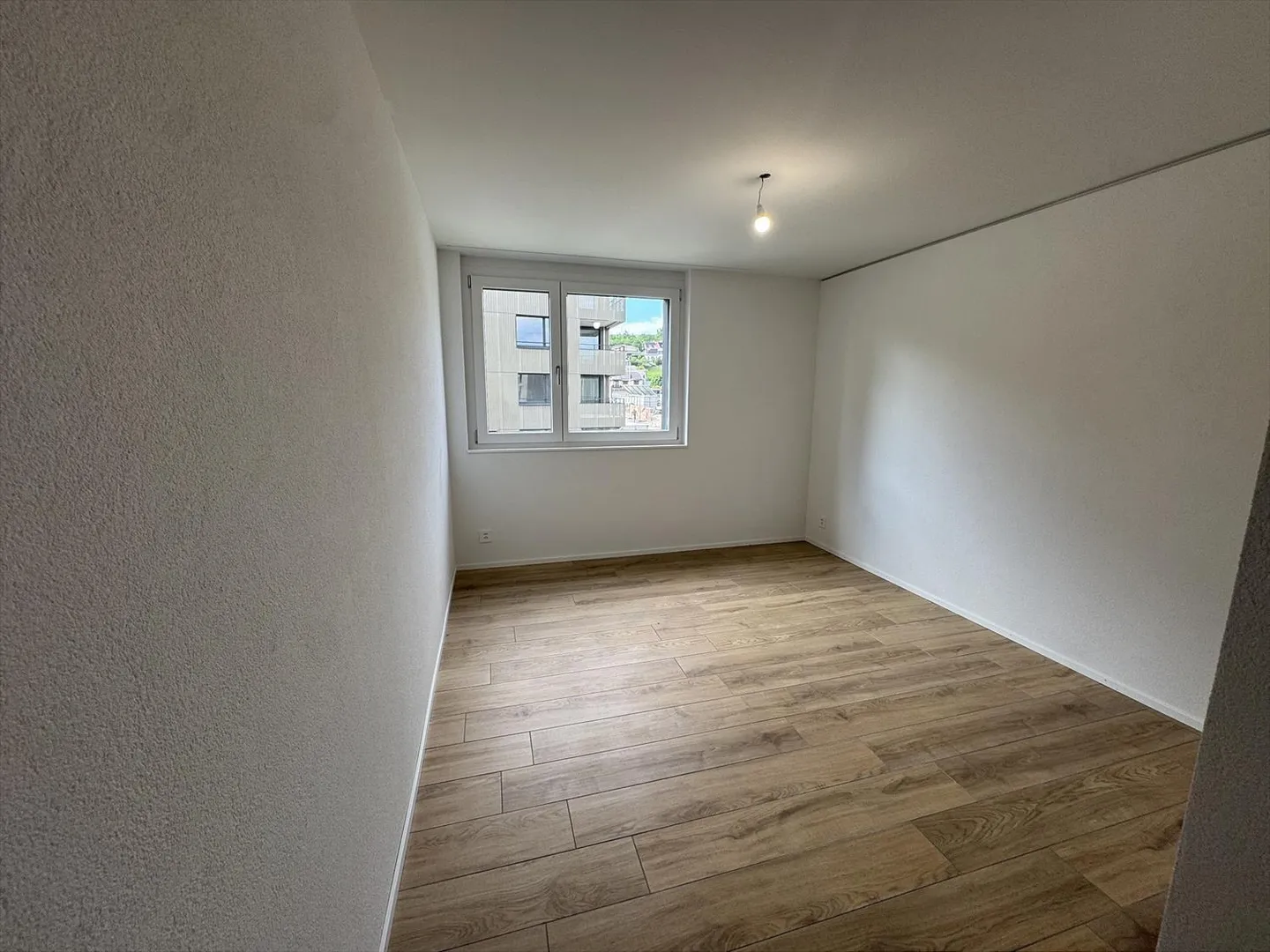 05726 - Apartment 3½ Rooms - IMP. CHAMP-RIOND 9 - MATRAN - Photo 4 of 11