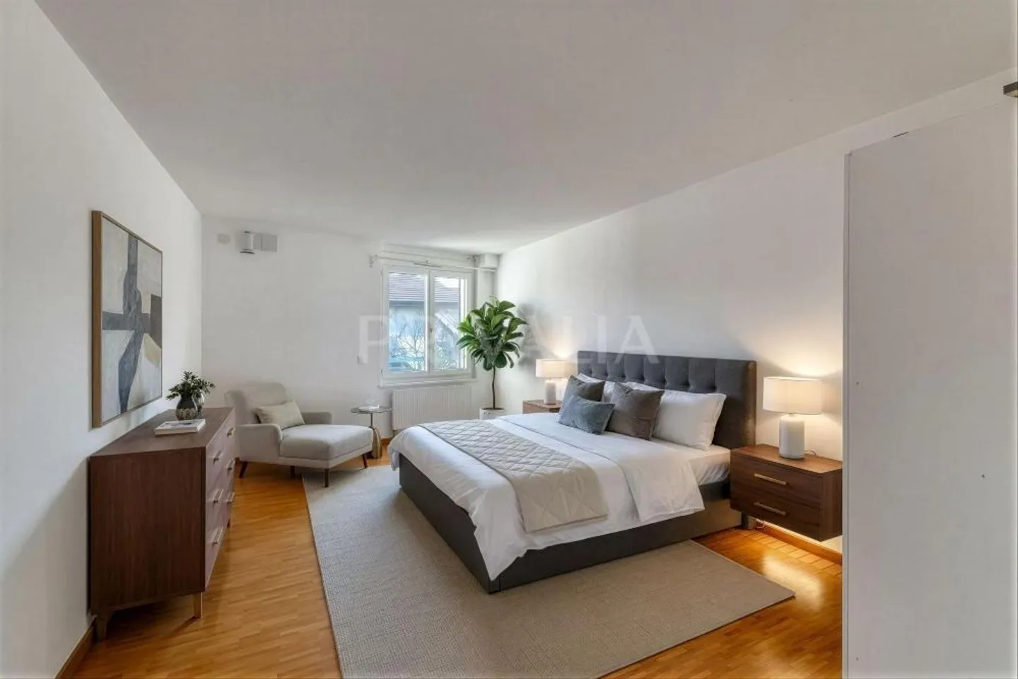 Exclusive? Spacious apartment with balconies and parking in Sézenove / Bernex - Photo 4 of 6