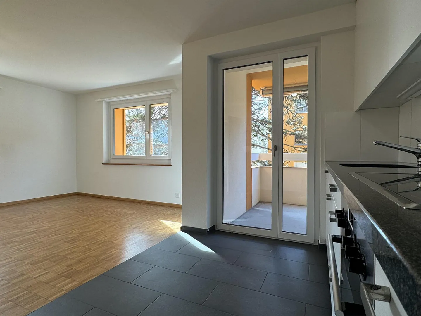 Appartamento 3.0 stanze a Binningen - Foto 3 di 10
