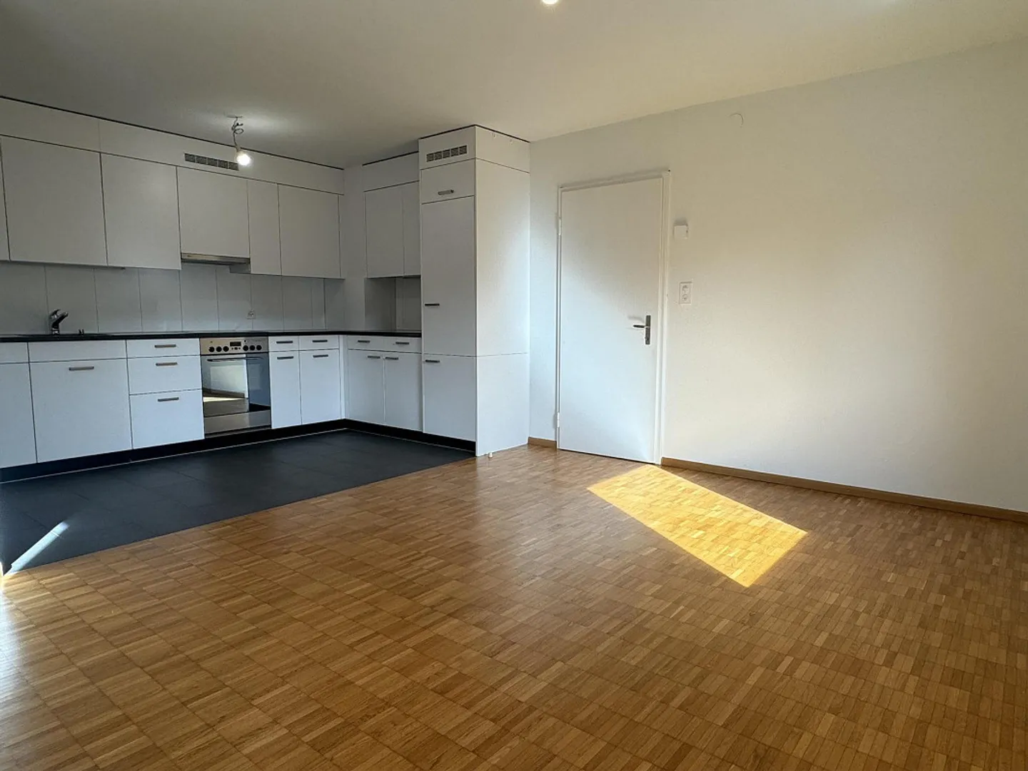 Appartamento 3.0 stanze a Binningen - Foto 4 di 10