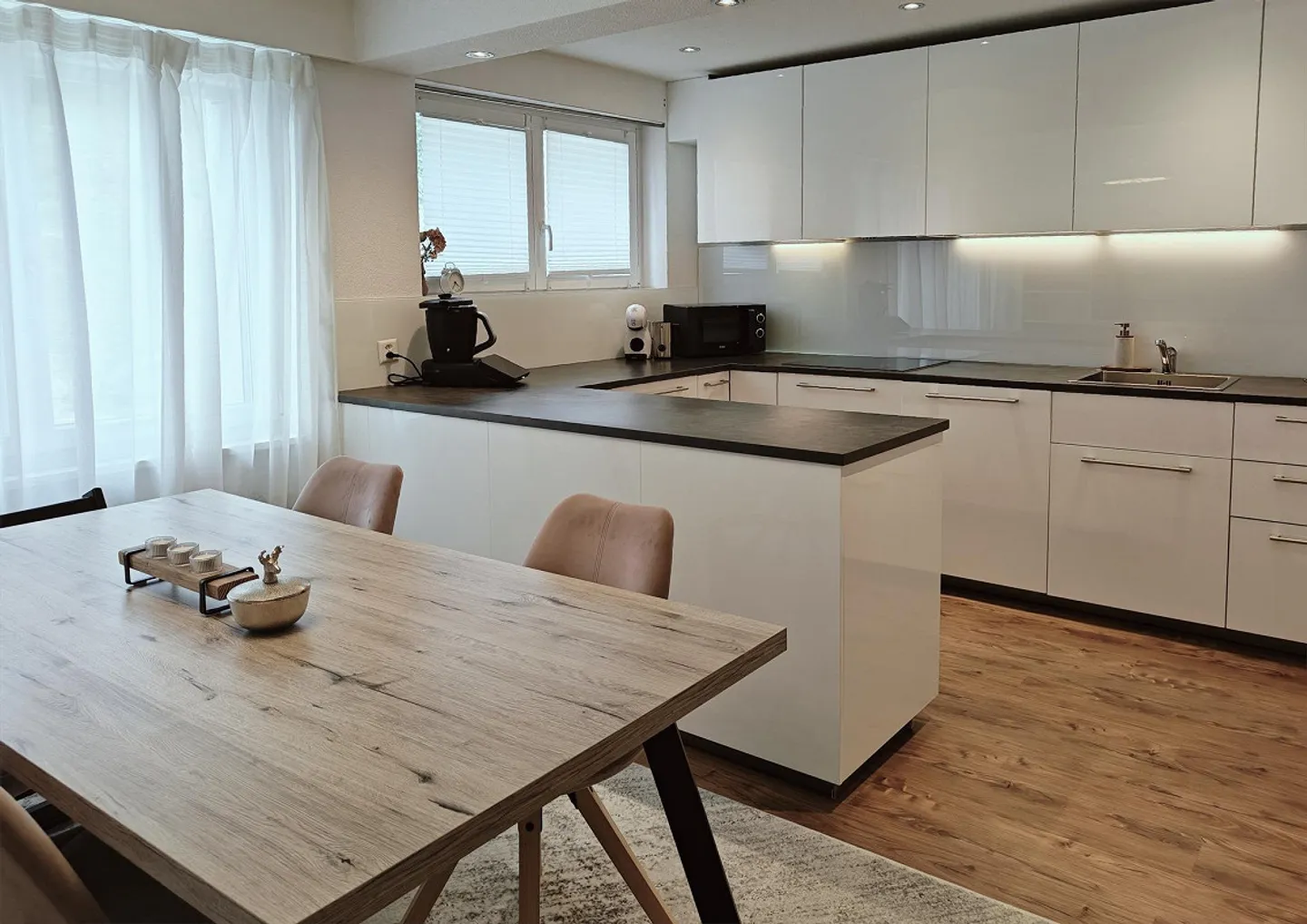 Helle Wohnung mit traumhafter Aussicht - Foto 2 von 10