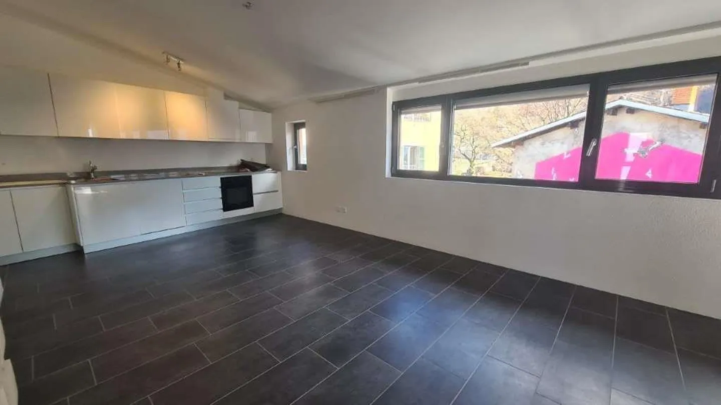 Appartamento Incantevole a Rovio - Foto 2 di 10