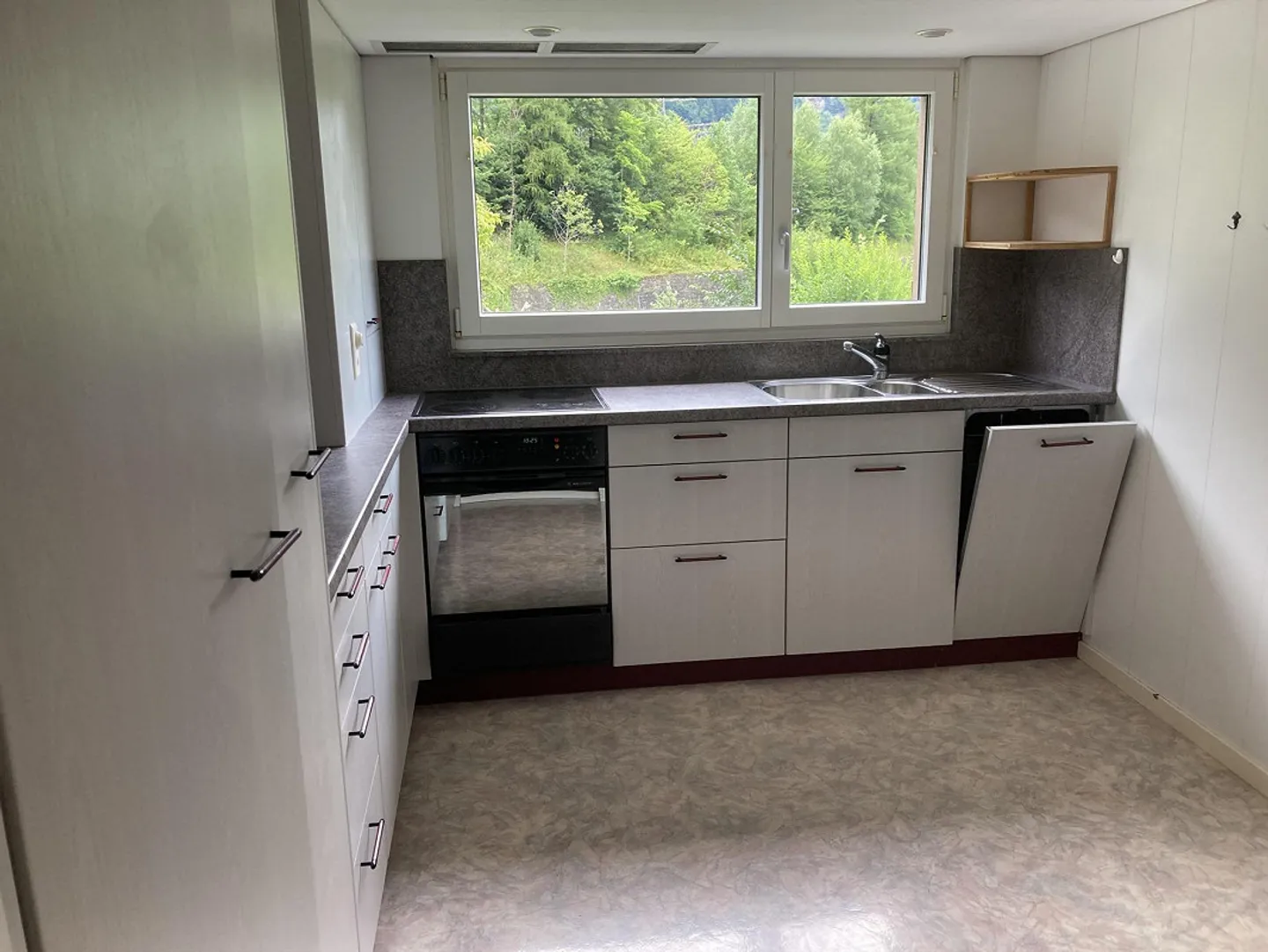 Charmante maison bifamiliale avec vue sur la montagne à Amsteg à vendre - Photo 8 sur 9