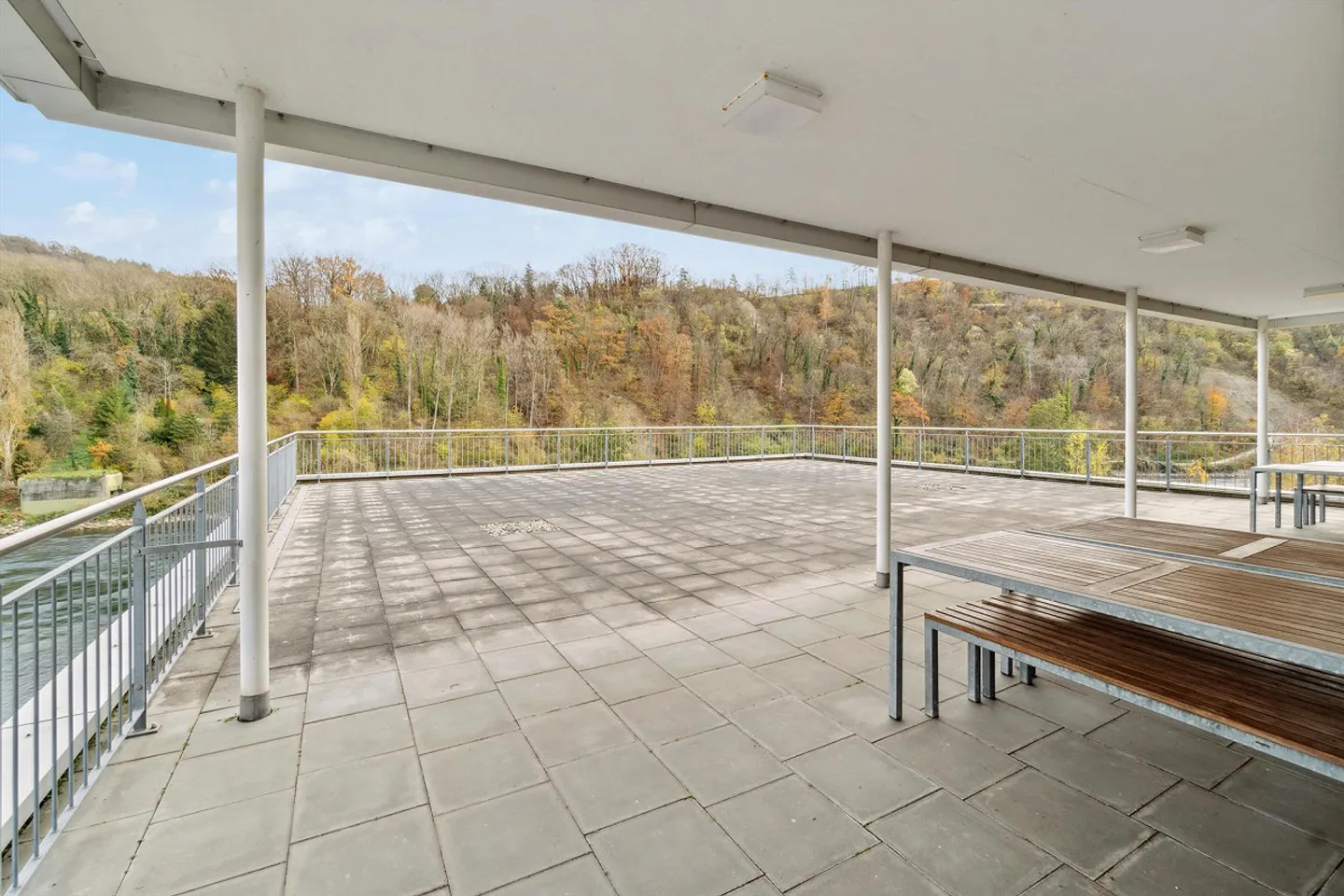 Spazi per uffici rappresentativi con vista da sogno sul Reno e accesso diretto al verde - Foto 6 di 9