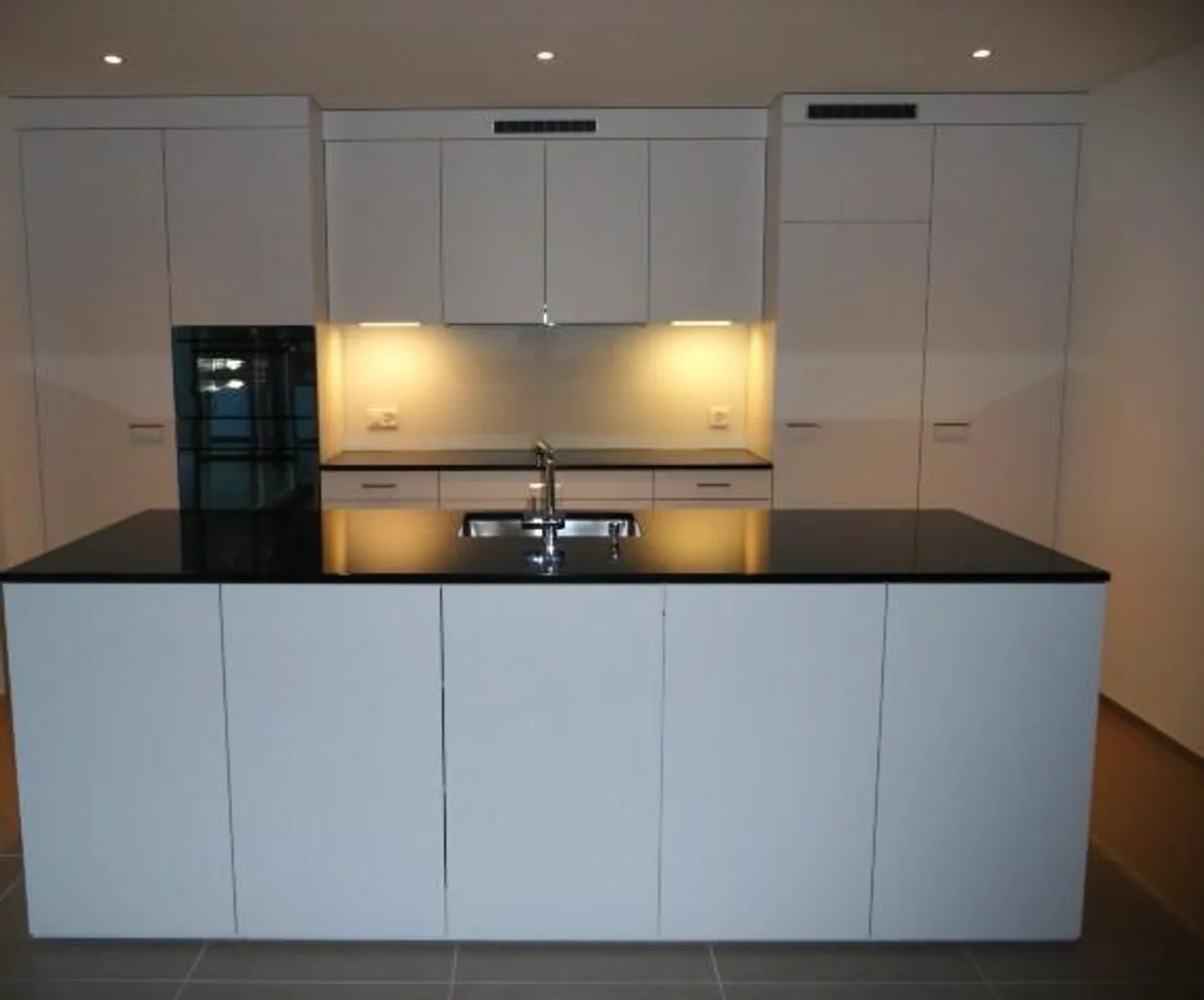 4.5 Room Apartment in Dübendorf - Photo 2 of 7