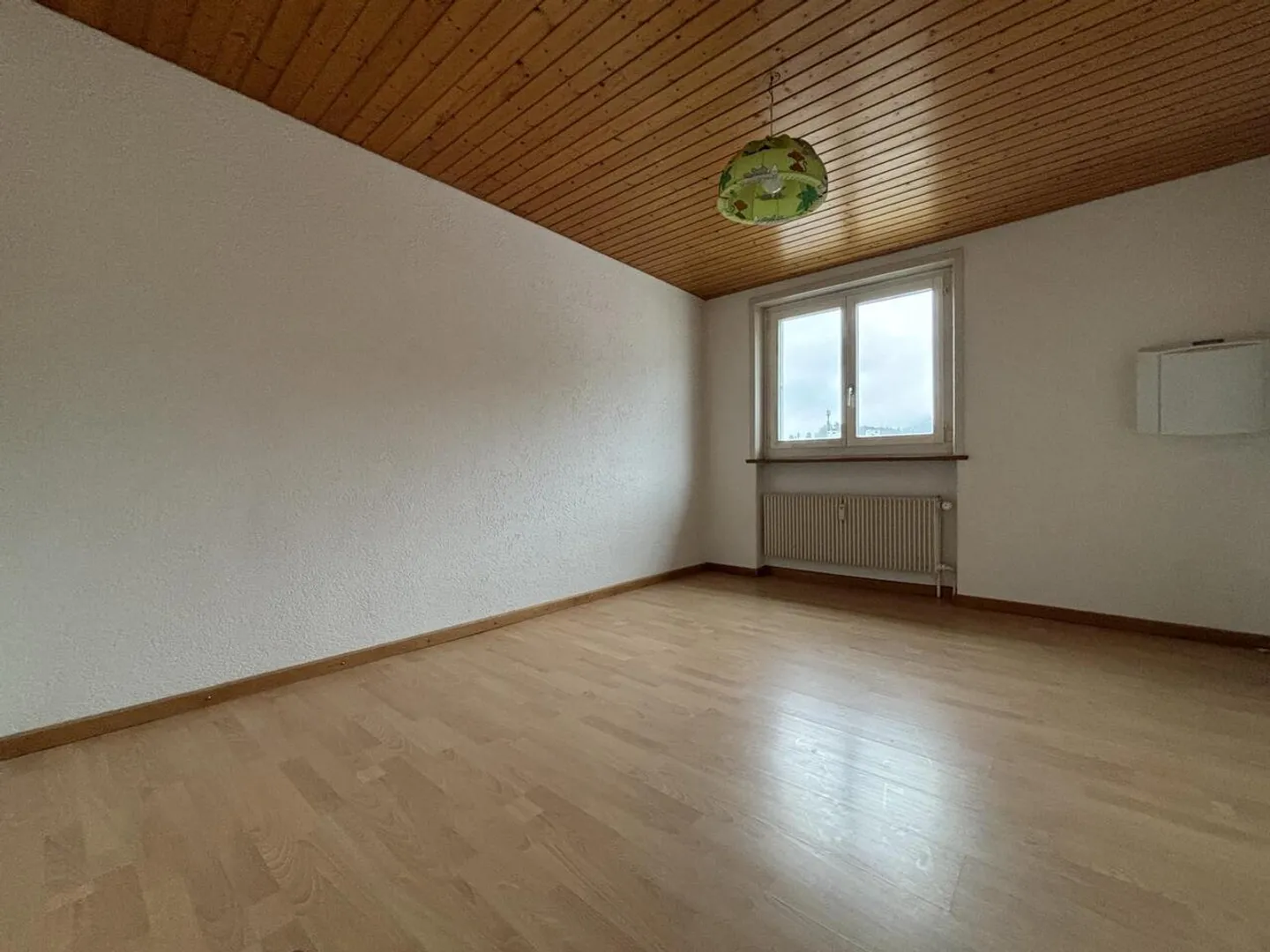 In affitto: Duplex di 3,5 locali parzialmente ristrutturato - Foto 3 di 8