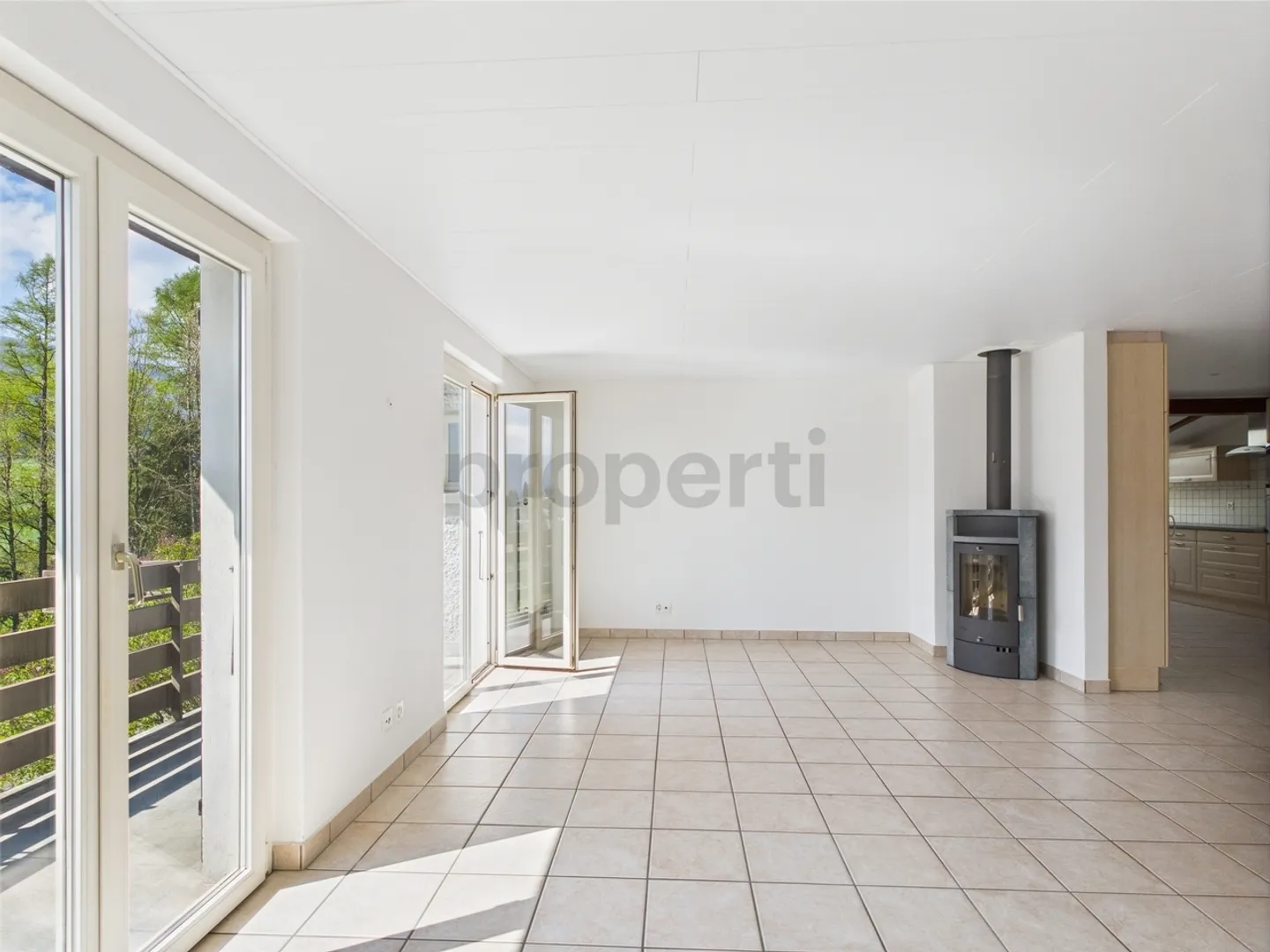 One of the most beautiful views of the village - Renovated 5.5-room attic with garden and pergola in Valbirse, BE - Photo 4 of 13