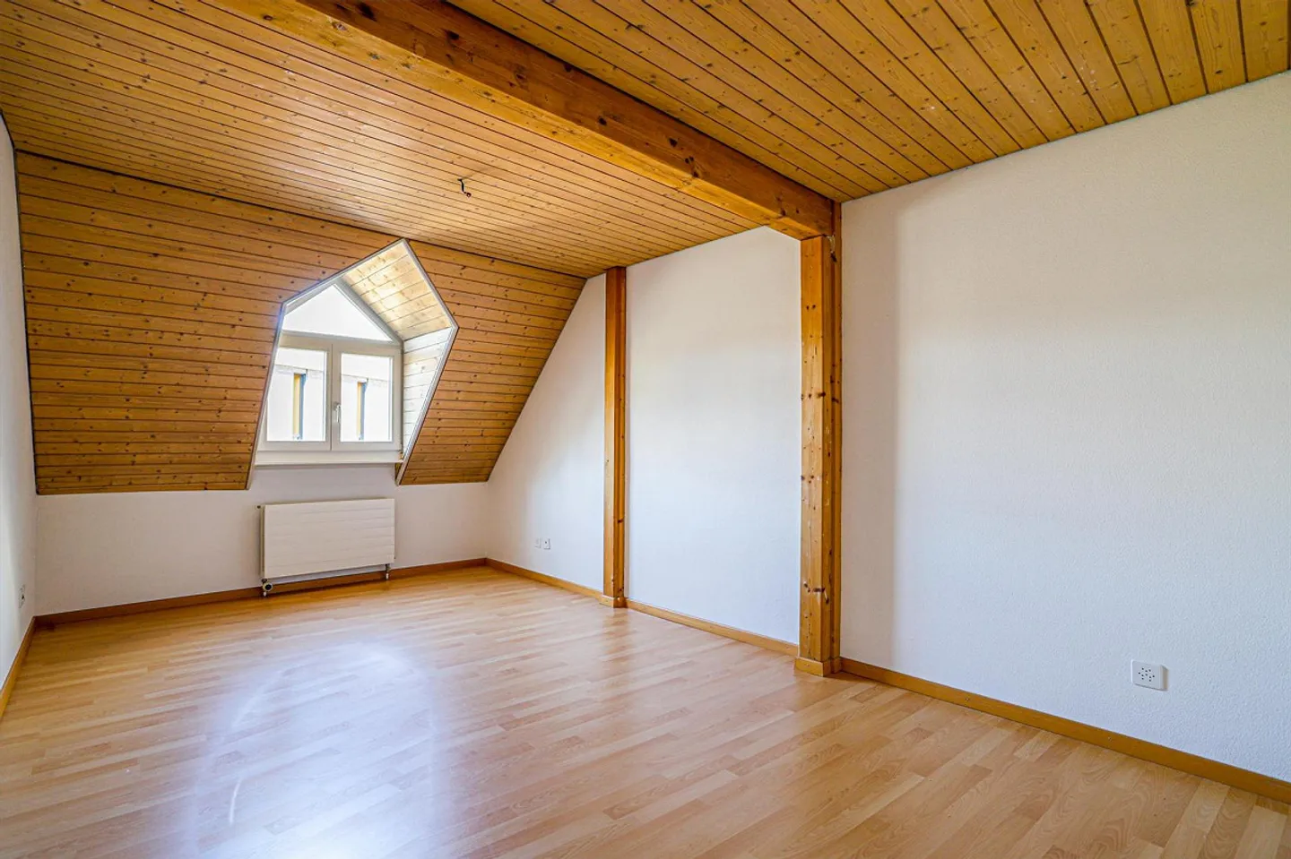 Stylish old building apartment in St. Gallen - Photo 4 of 6