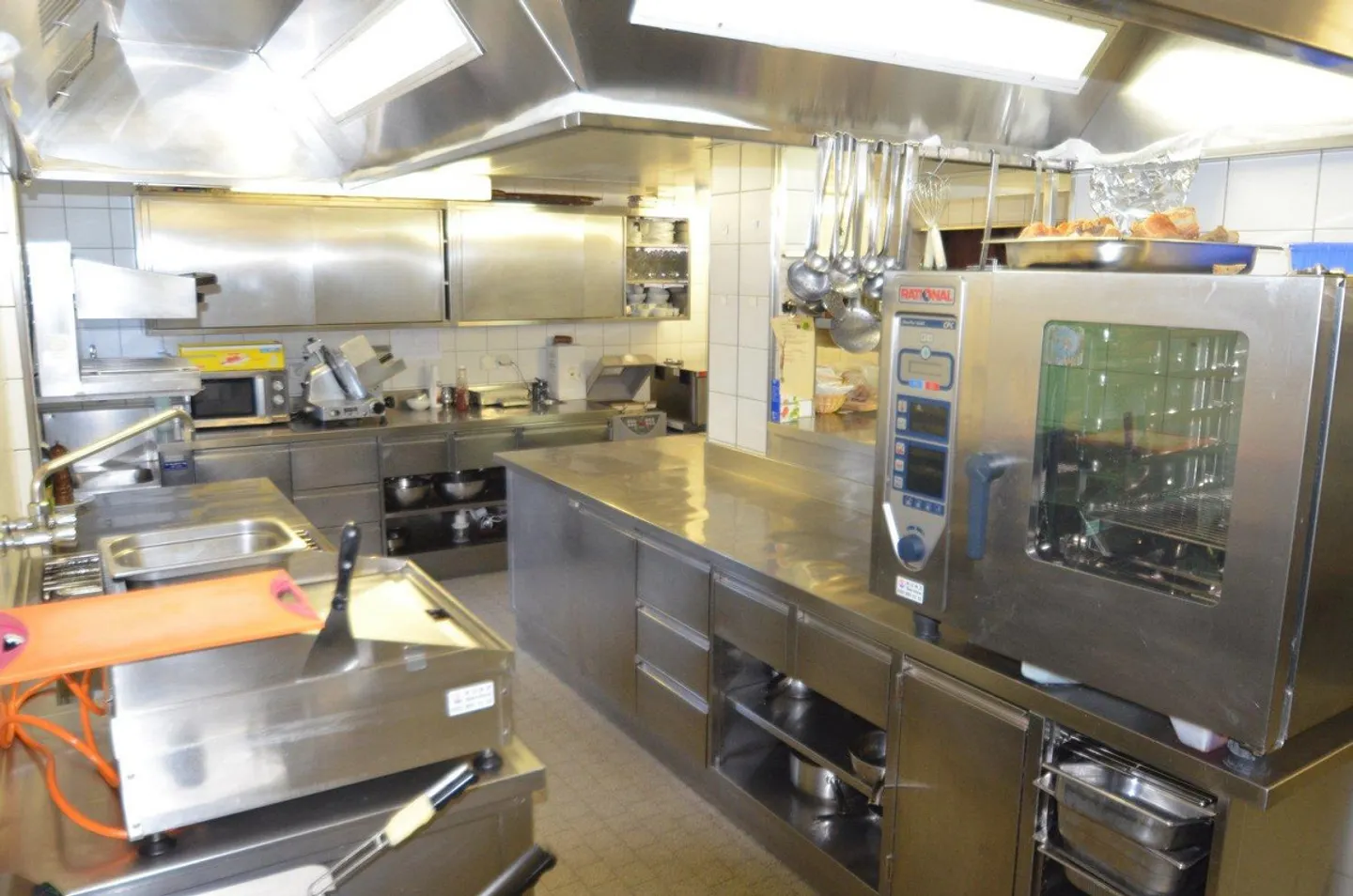 Restaurant in the historic town of Erlach for rent! - Photo 11 of 11
