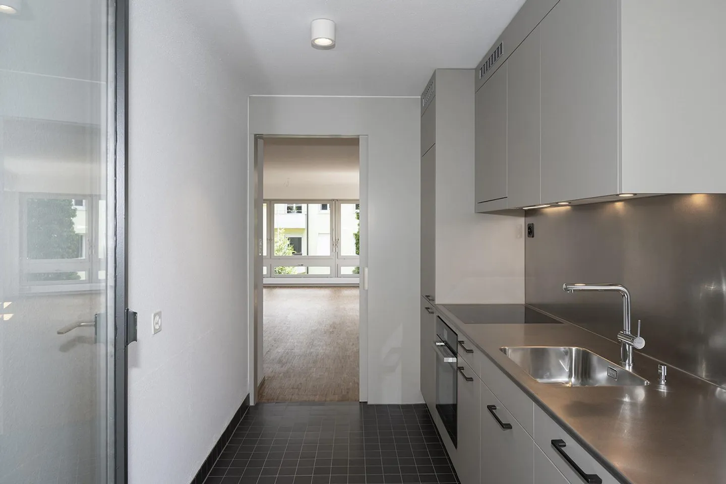 Appartement 3.5 pièces baigné de lumière - Photo 4 sur 10