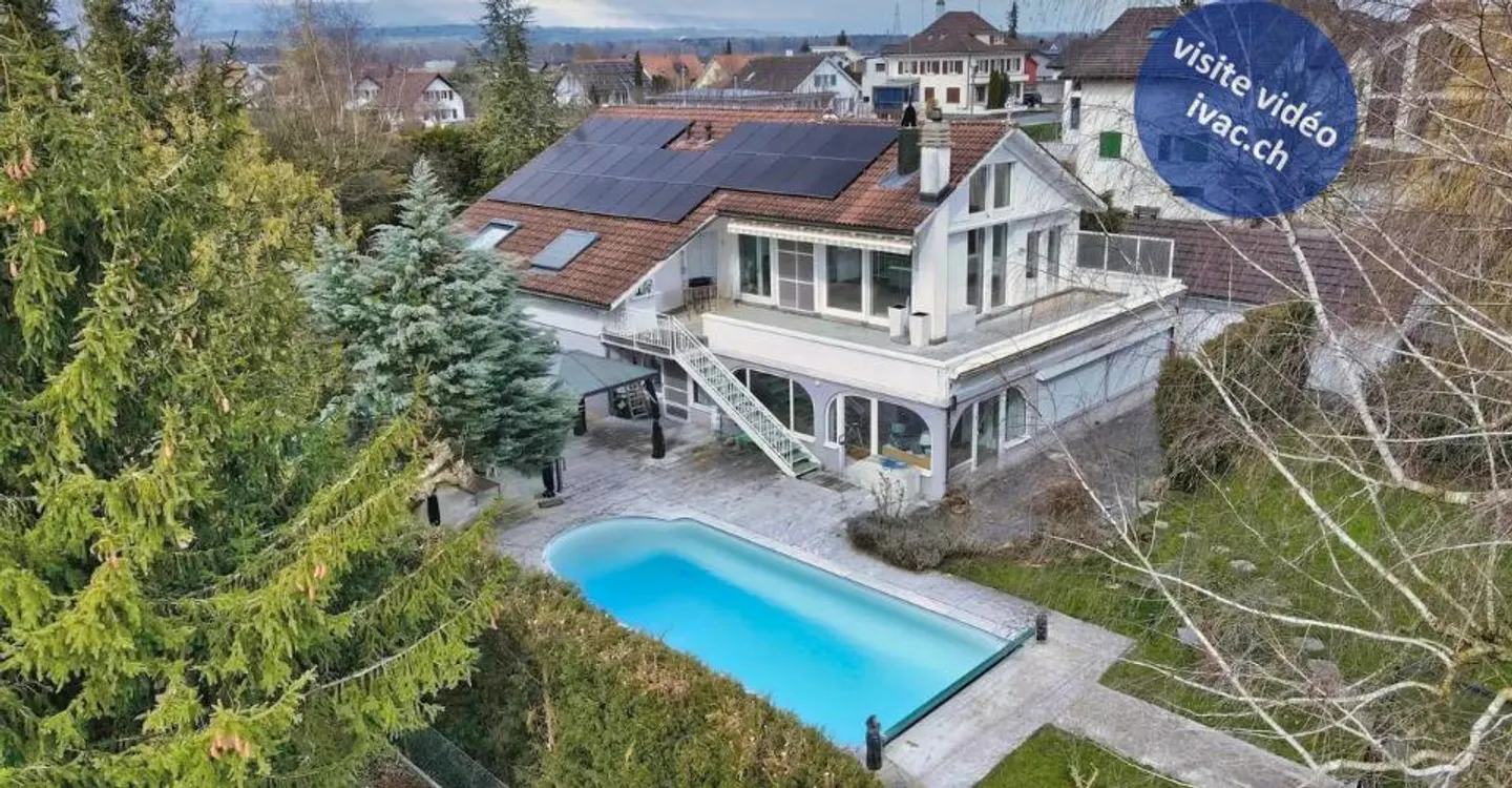 8.5-room property with pool in Sugiez - Photo 1 of 12
