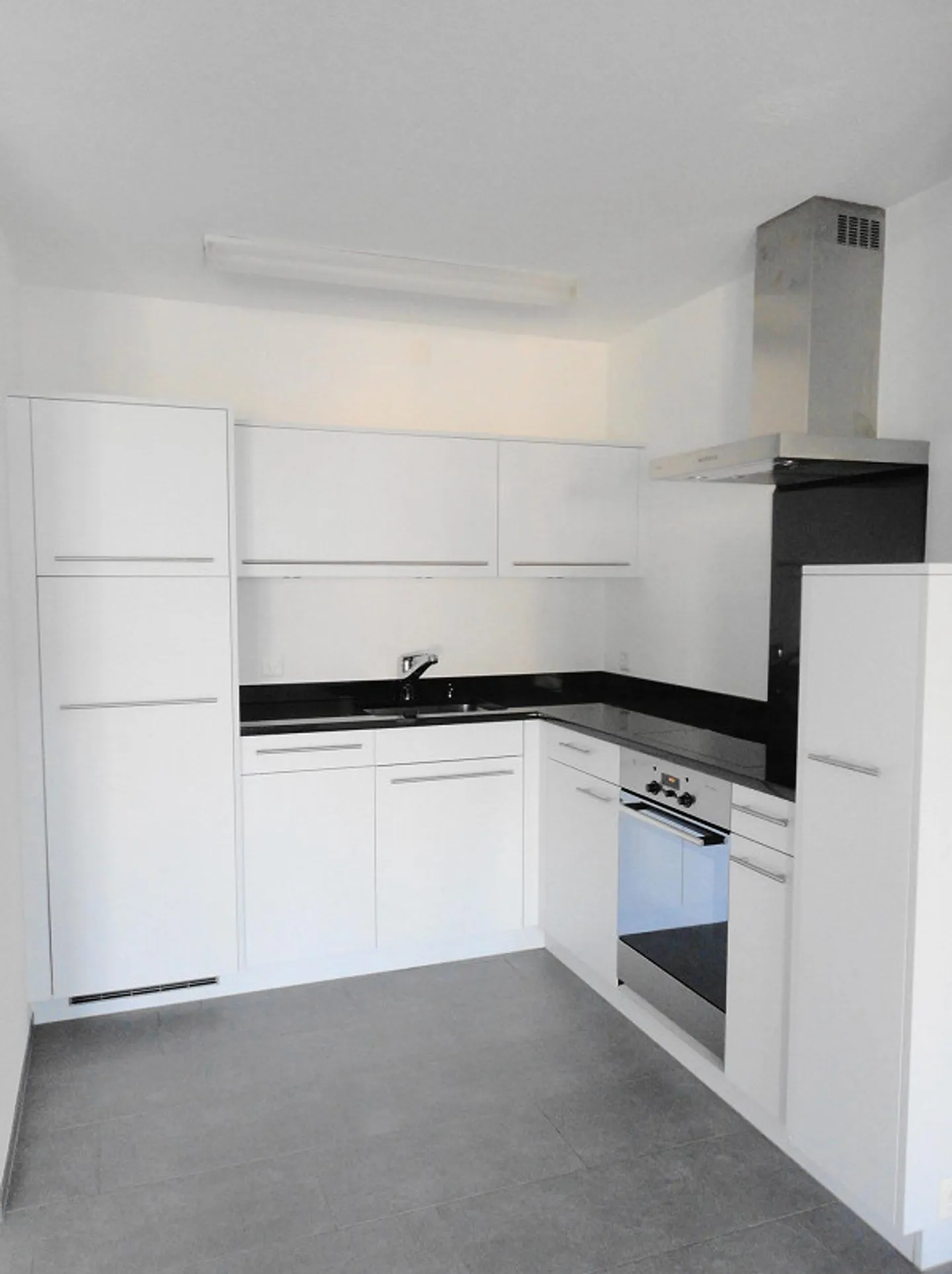 Zentral gelegene 2.5 Zimmer Single-Wohnung ohne Balkon - Foto 3 von 9