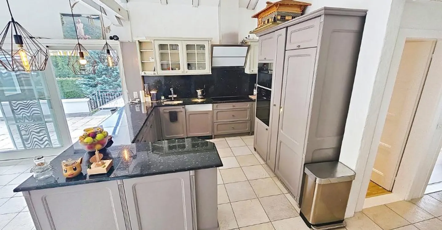 8.5-room property with pool in Sugiez - Photo 9 of 12