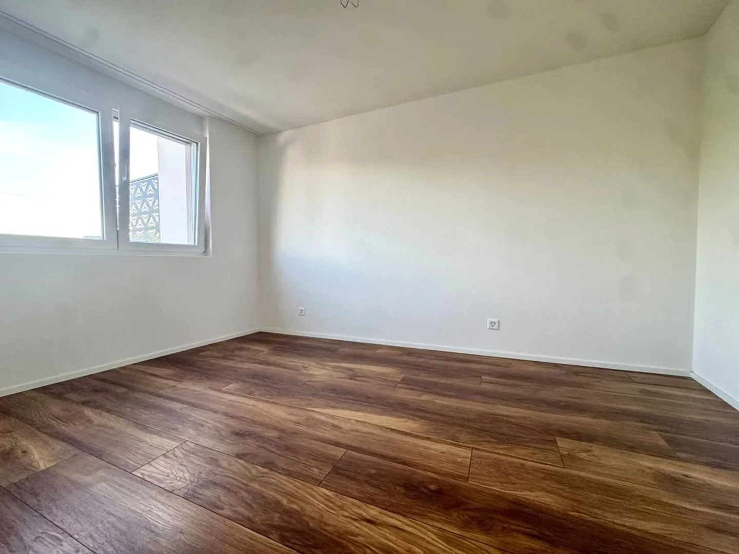Modernes Apartment mit grossem Balkon - Foto 4 von 5