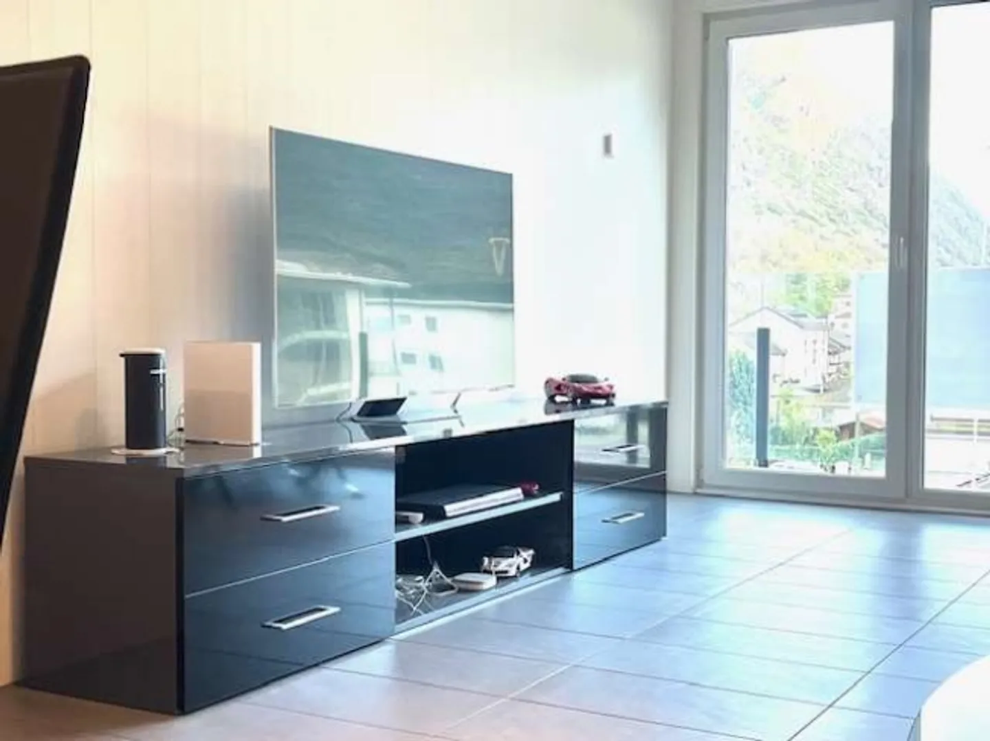 Elegant Apartment with Panoramic View - Photo 6 of 20