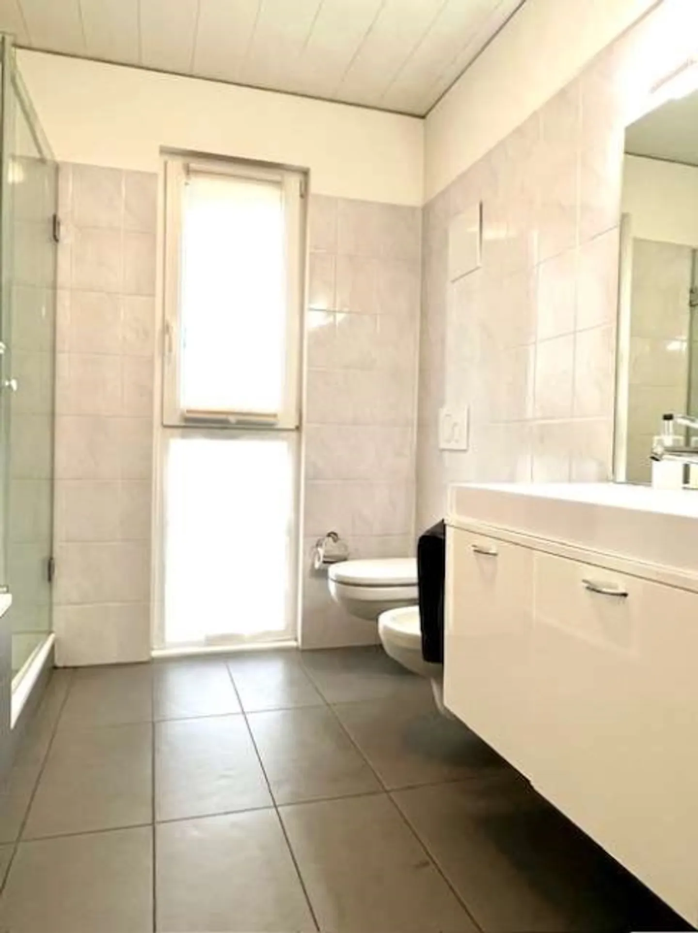 Elegant Apartment with Panoramic View - Photo 13 of 20