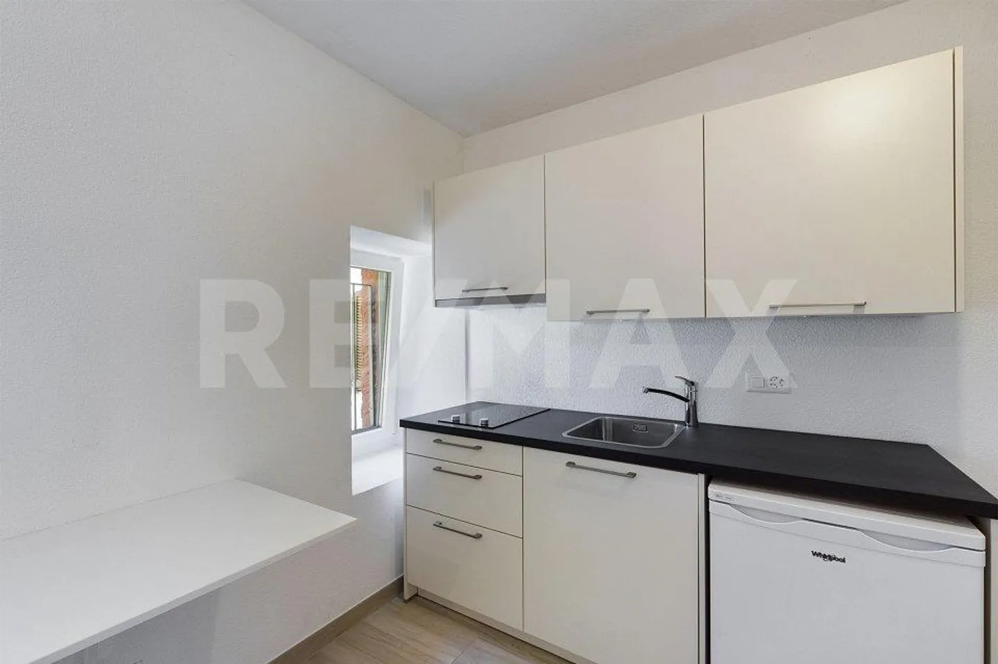 2½ rooms a few steps from the lake also as a secondary residence - Photo 4 of 12