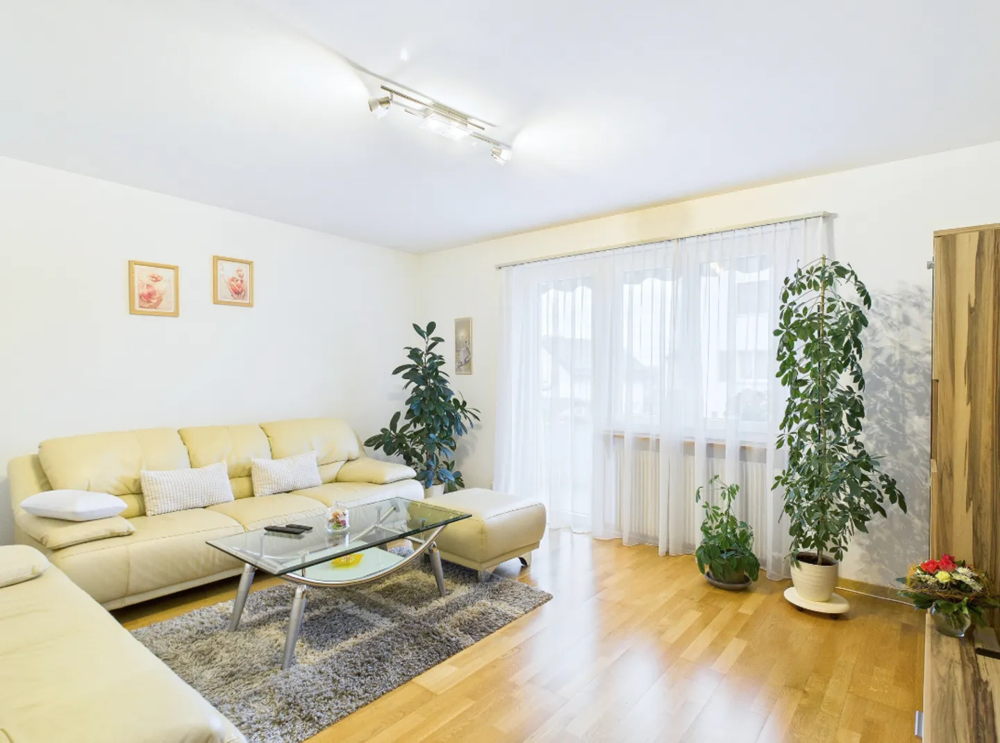 Schöne 3½-Zimmerwohnung mit Balkon Nahe der Schule - Photo 2 sur 6