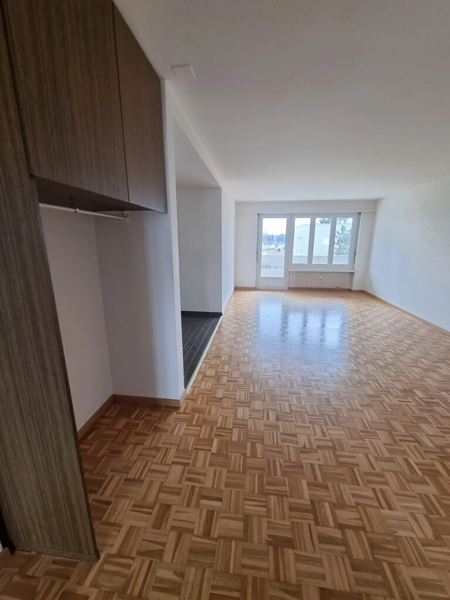 We are looking for you - Photo 2 of 8