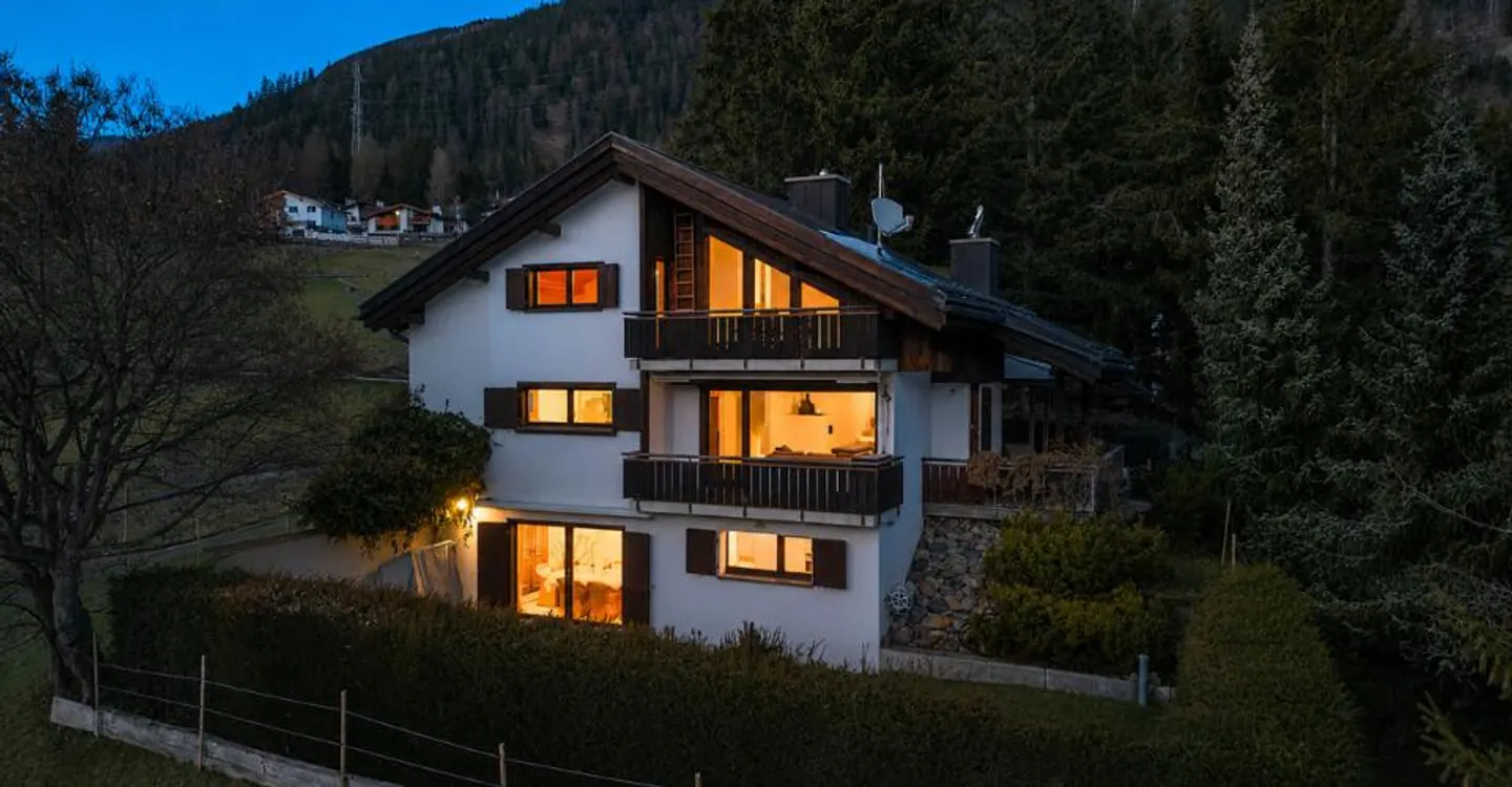 Savognin: Ferienhaus mit Sauna, Hot Tub und Weitsicht - Foto 1 von 6