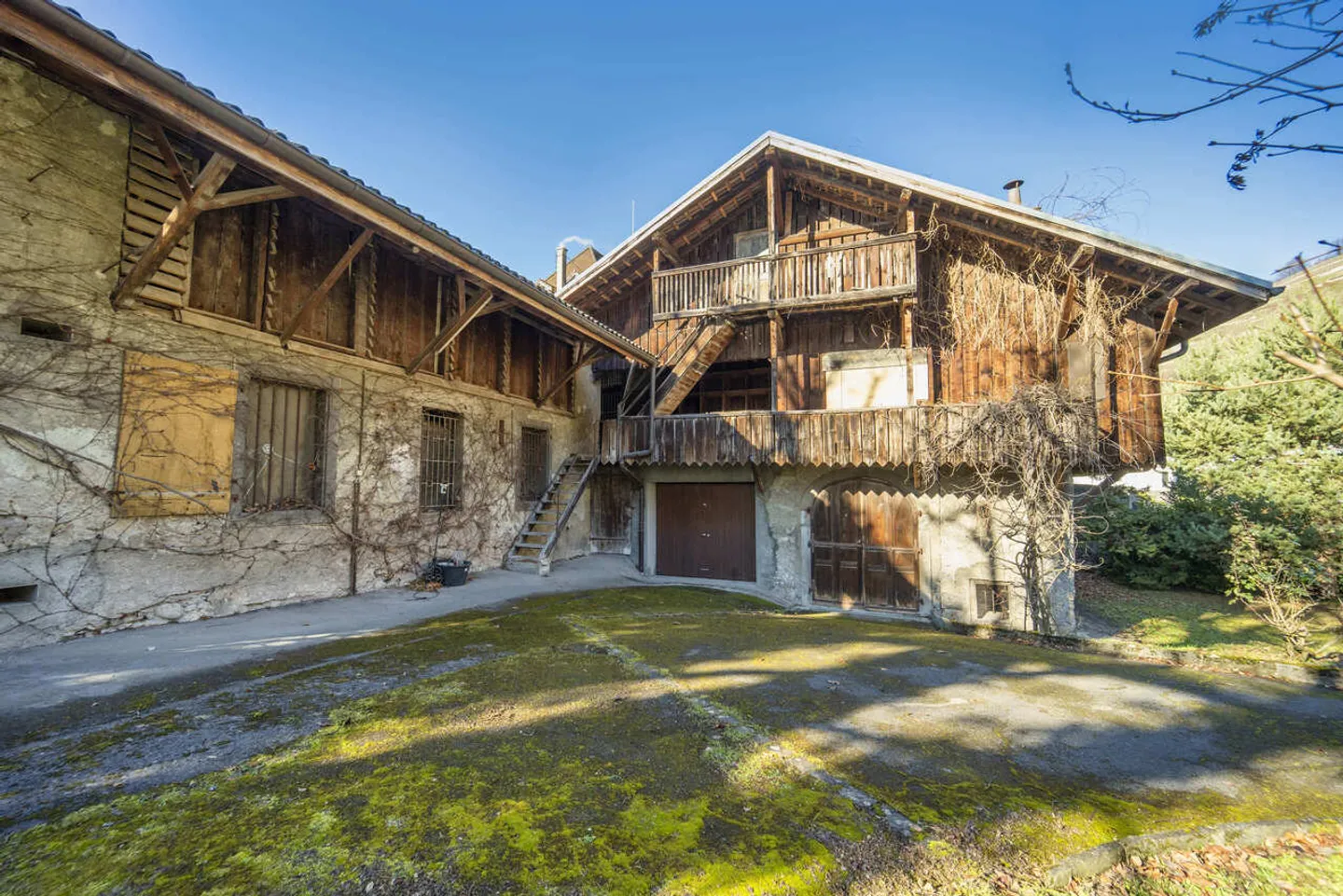 Maison + Bâtiment à rénover - Calme et Vert - Centre - Exclusivité - Photo 4 sur 15