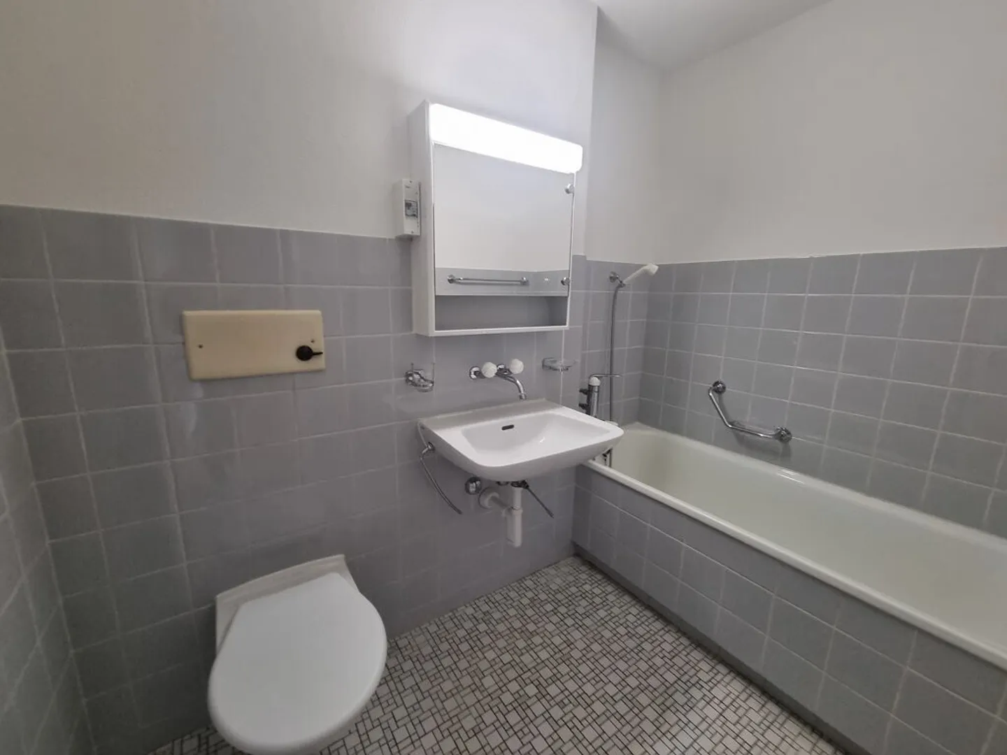 We are looking for you - Photo 7 of 8