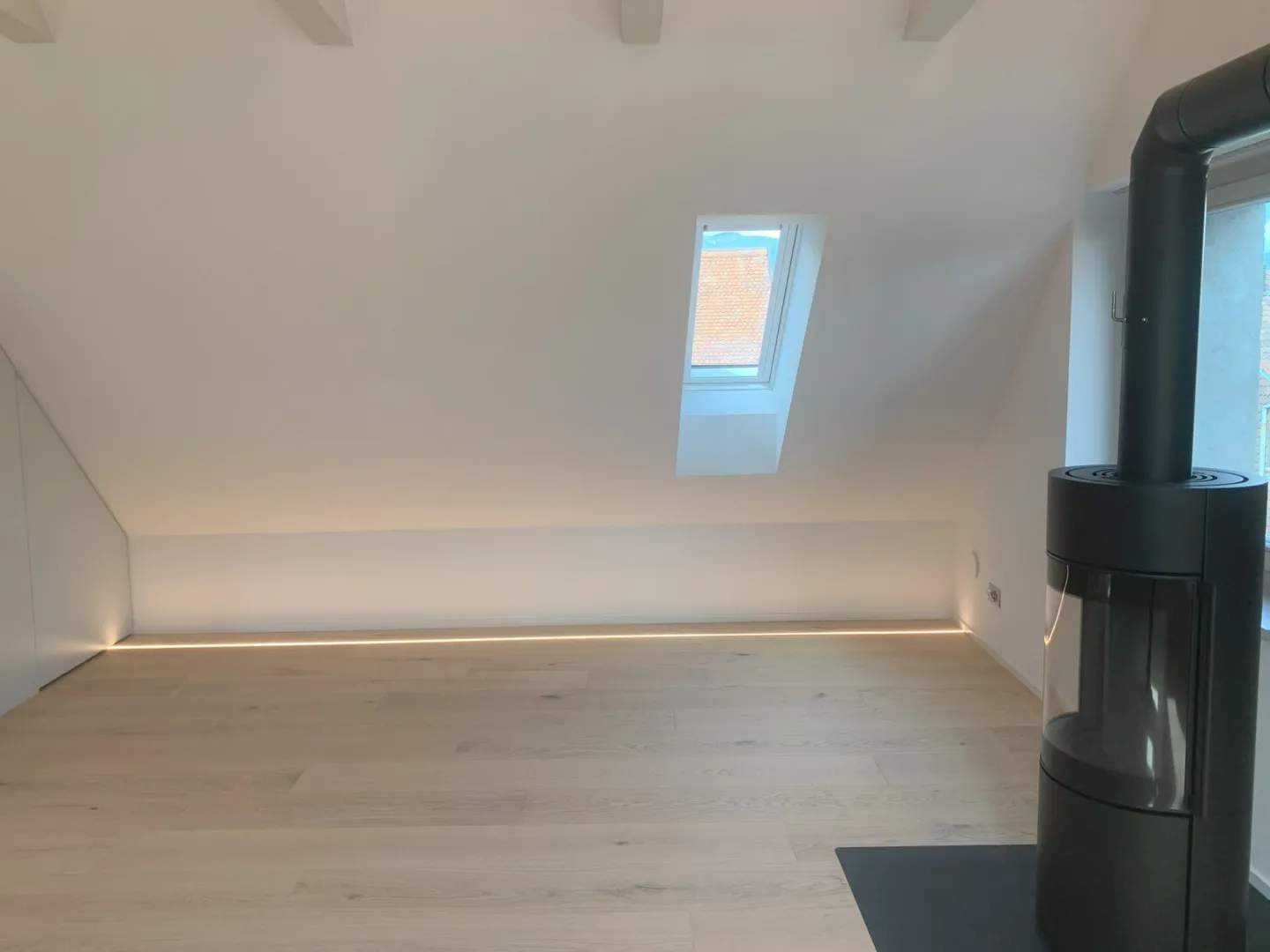 Appartamento studio ristrutturato in mansarda - Foto 5 di 15