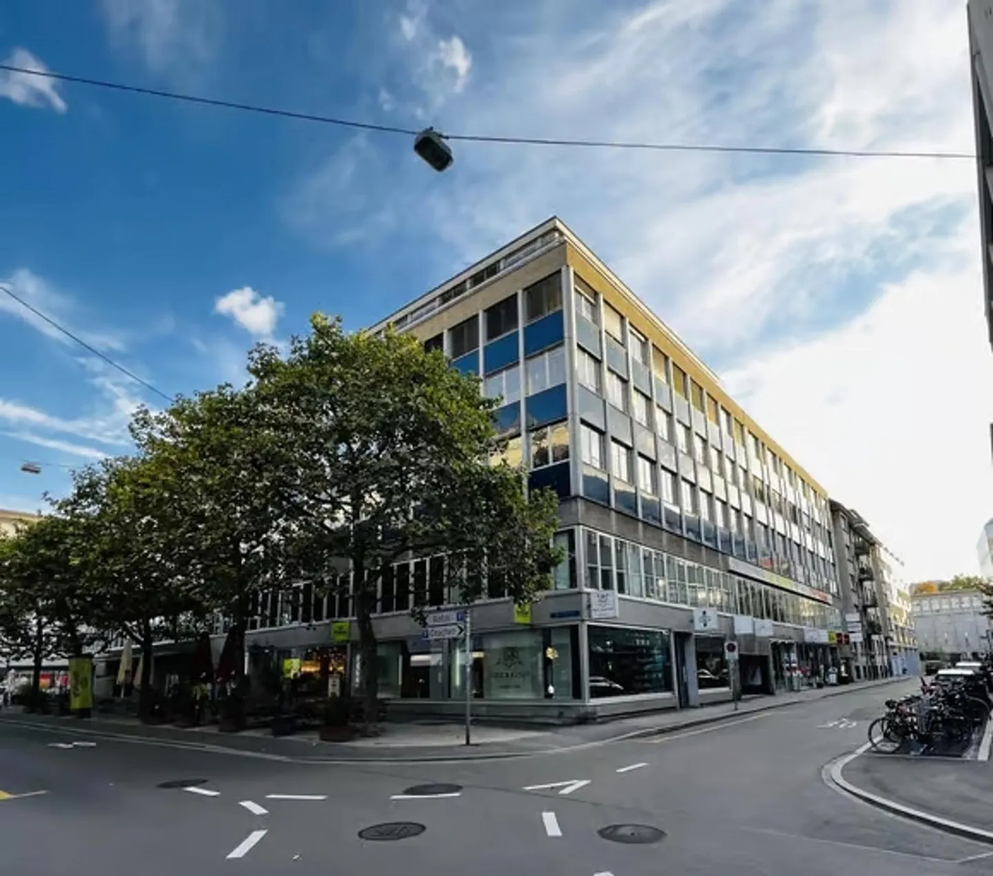 Retail space 522 m² with ancillary rooms for rent - Photo 1 of 2