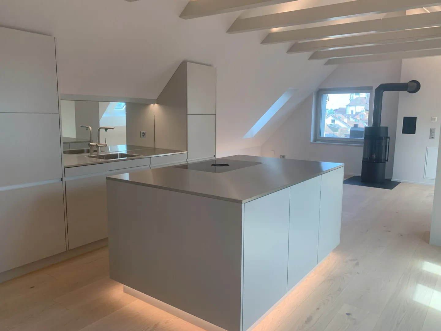 Appartamento studio ristrutturato in mansarda - Foto 10 di 15