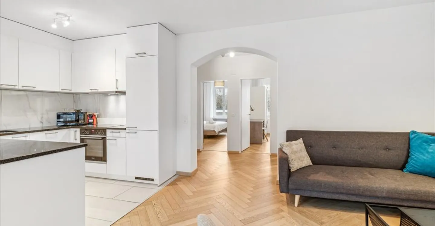 Modern Apartment for Rent in Zurich – Ideal Location & Completely Renovated! - Photo 5 of 9