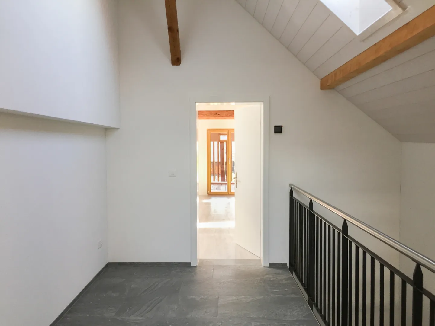 Appartement duplex 4,5 pièces avec beaucoup de charme - Photo 7 sur 11