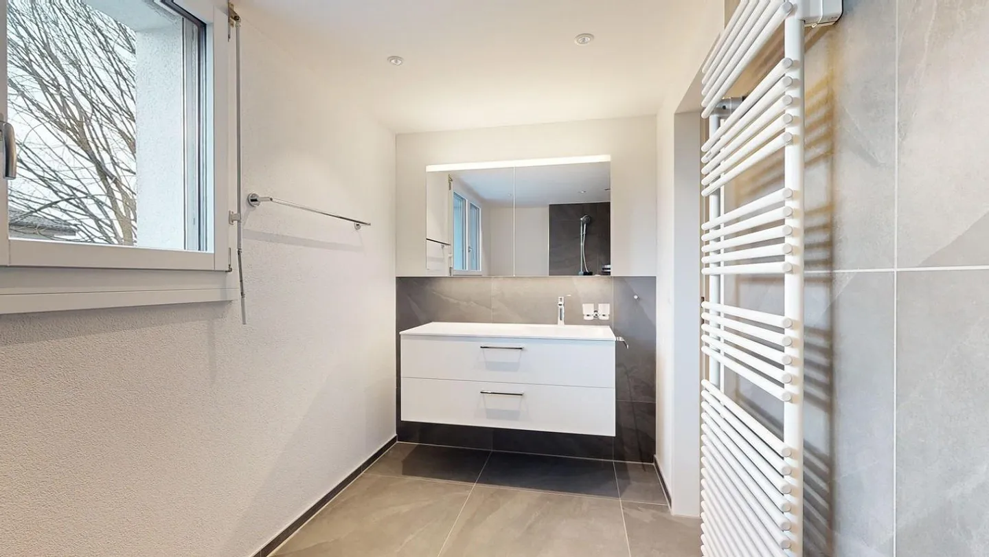 Zu vermieten: hochwertige 4½ Zimmer-Dach-Wohnung in Wichtrach! - Foto 7 von 13