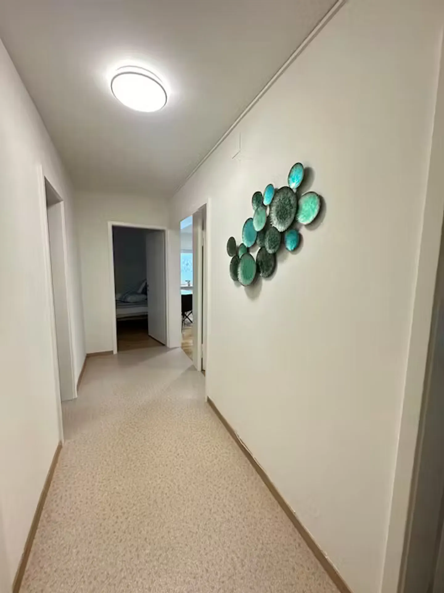 Privatzimmer in einer "professionell verwalteten" Co-Living-Anordnung - Foto 4 von 10