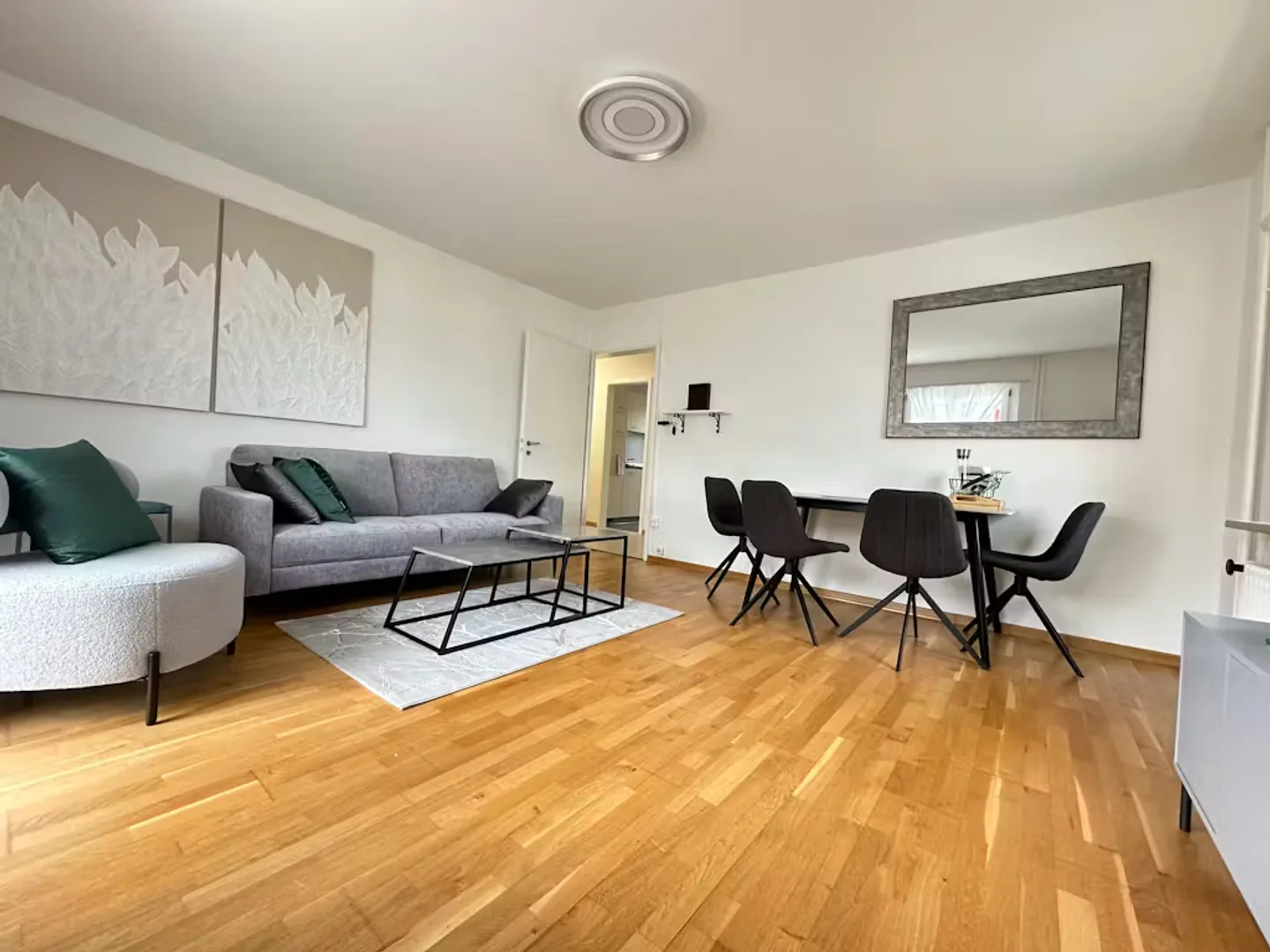 Privatzimmer in einer "professionell verwalteten" Co-Living-Anordnung - Foto 9 von 10