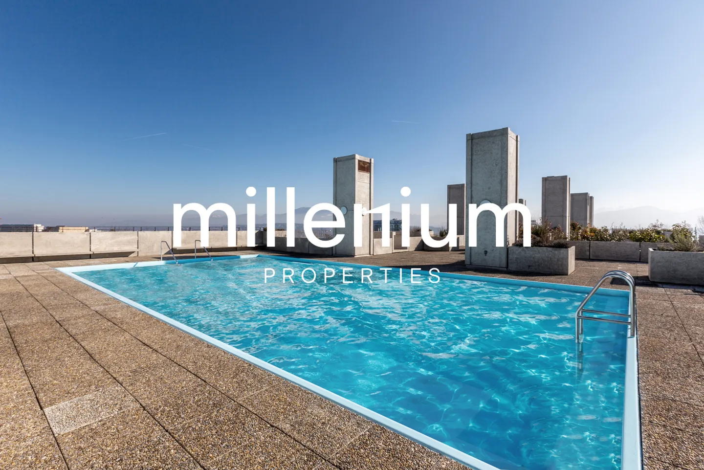 Luxuswohnung mit Pool - Foto 1 von 4