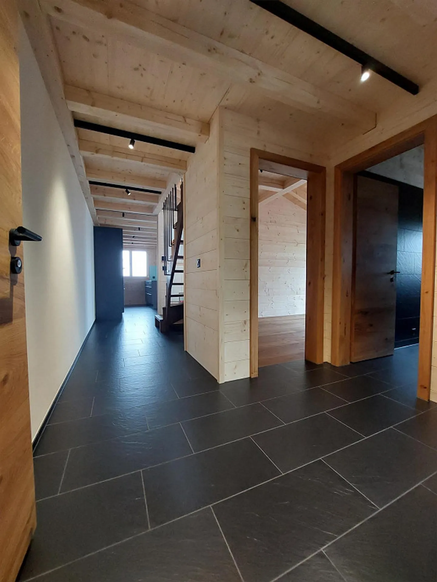 Newly built 3.5-room apartments (primary residence) - Photo 2 of 17