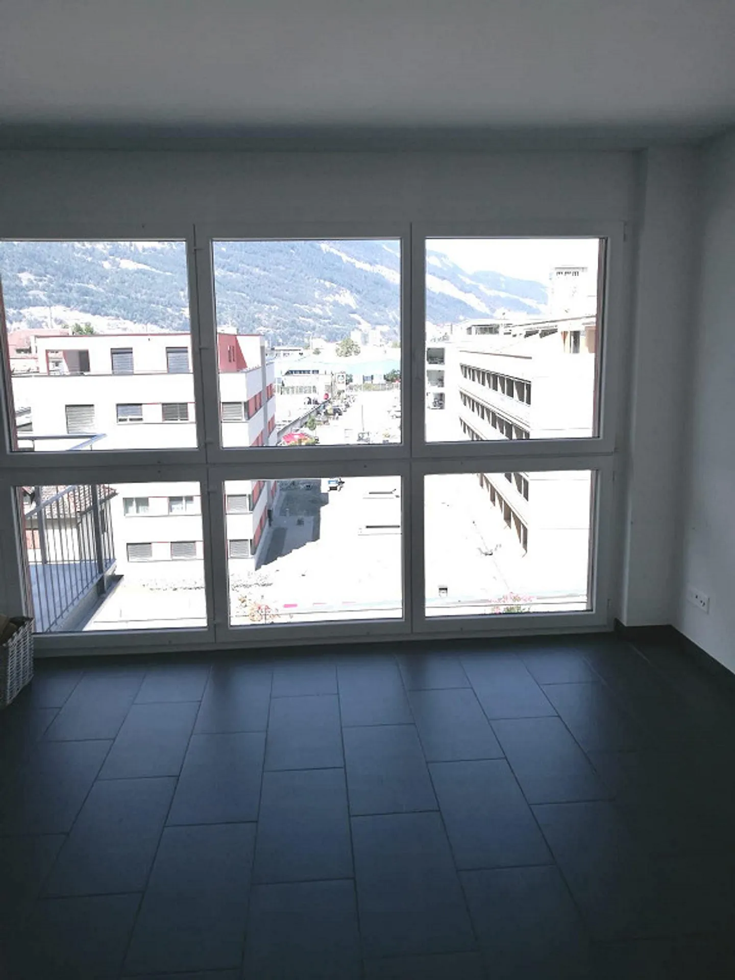 Grosszügige 4 1/2 Wohnung mit Terrasse zu vermieten - Foto 17 von 17