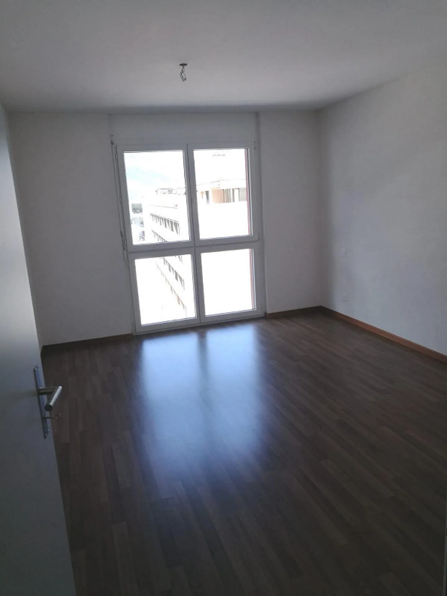Grosszügige 4 1/2 Wohnung mit Terrasse zu vermieten - Foto 16 von 17