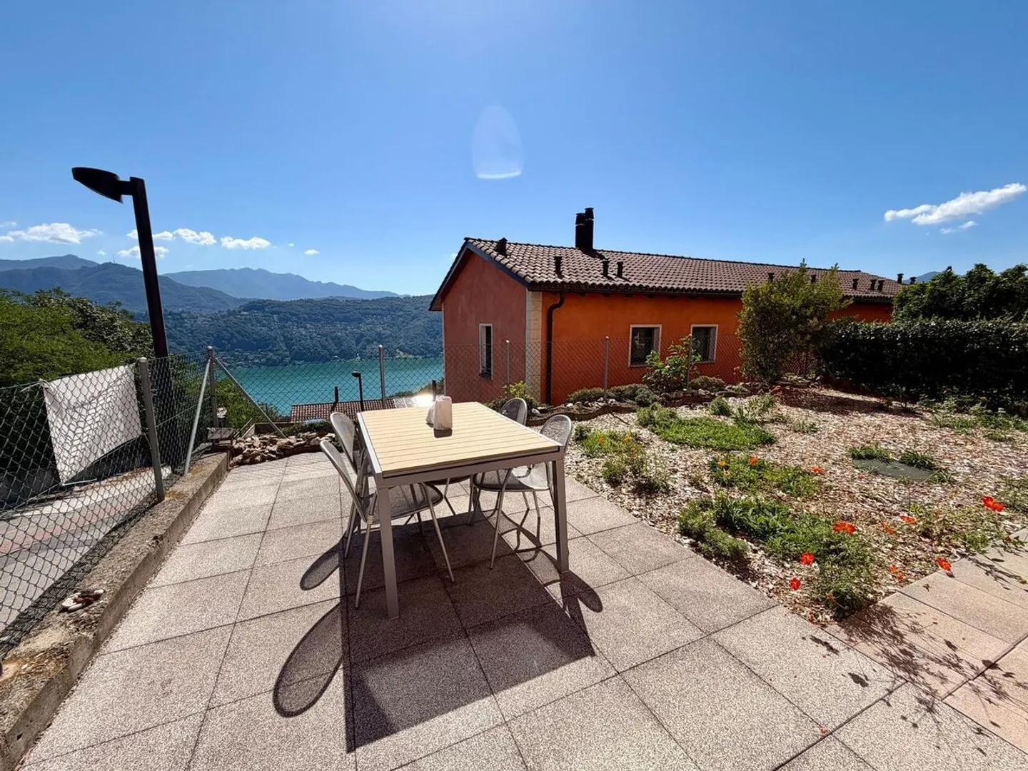 Charmante Wohnung mit Seeblick - Foto 2 von 12