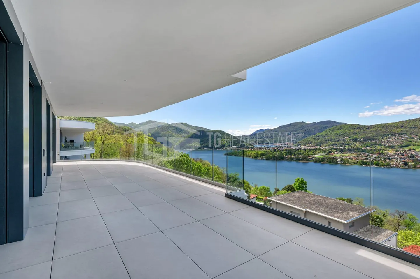 Penthouse mit herrlichem Seeblick - Foto 1 von 13