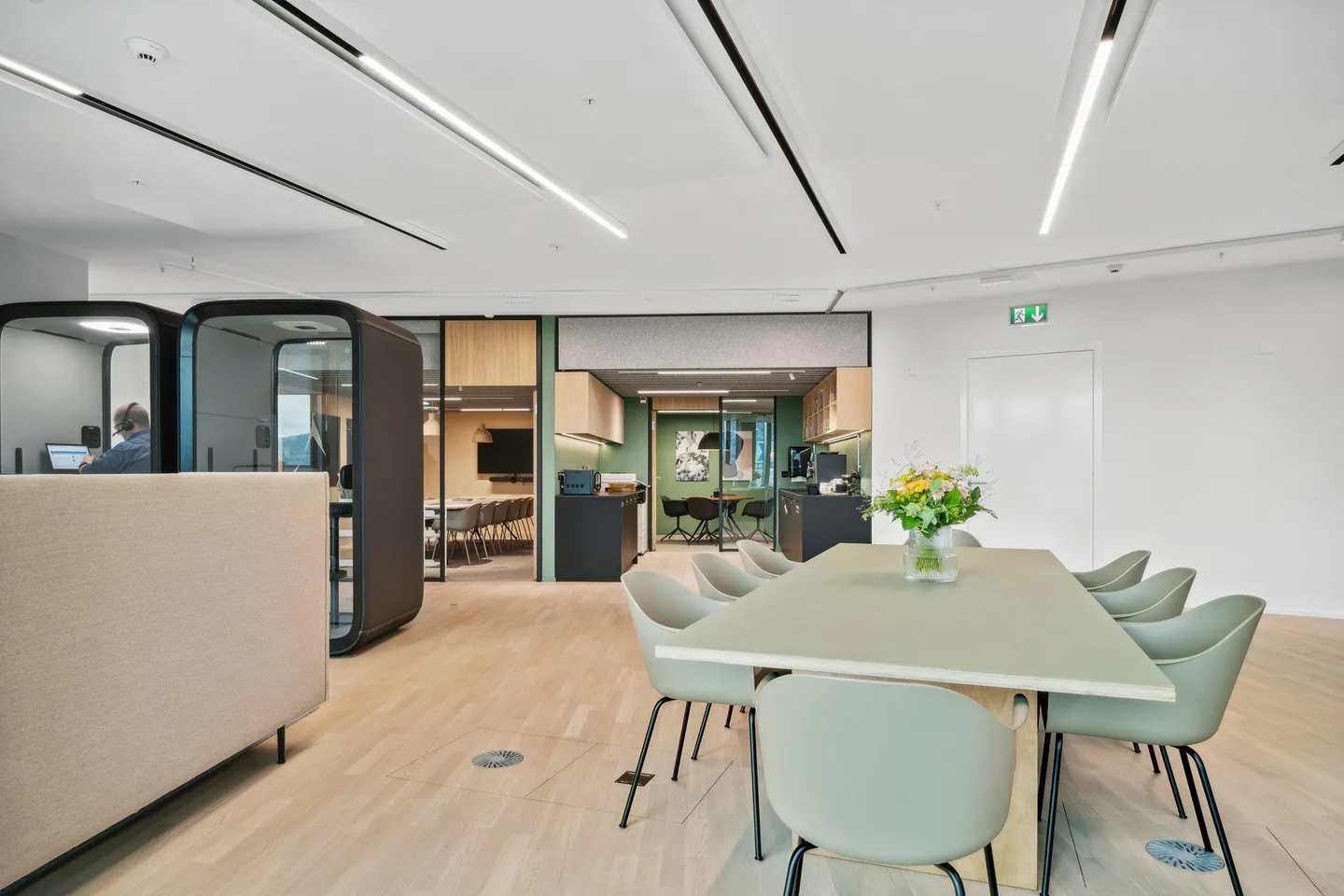 Flexible Office Space in Zurich - Photo 1 of 8