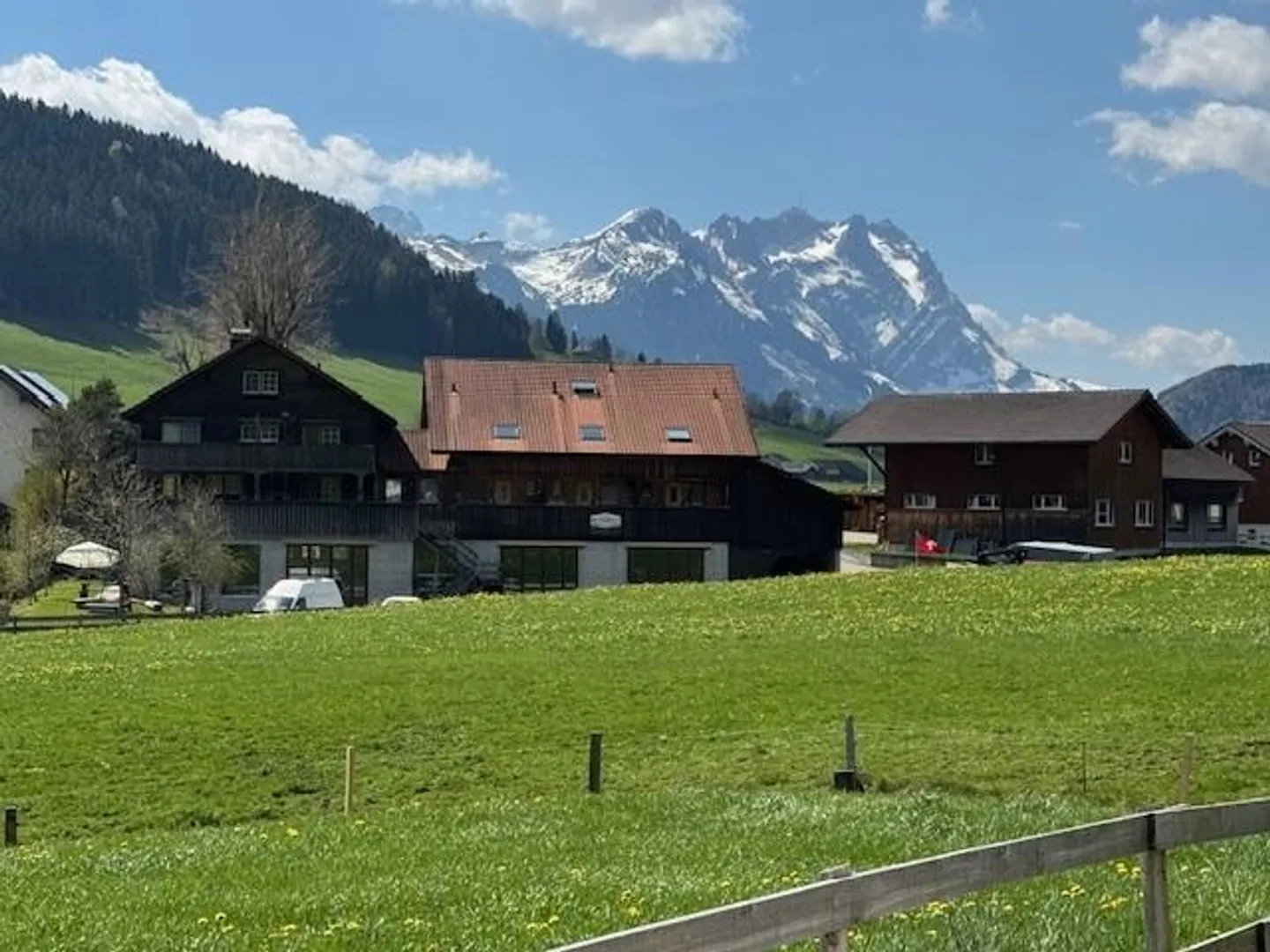 Detached Single-Family House with a View - Photo 5 of 21