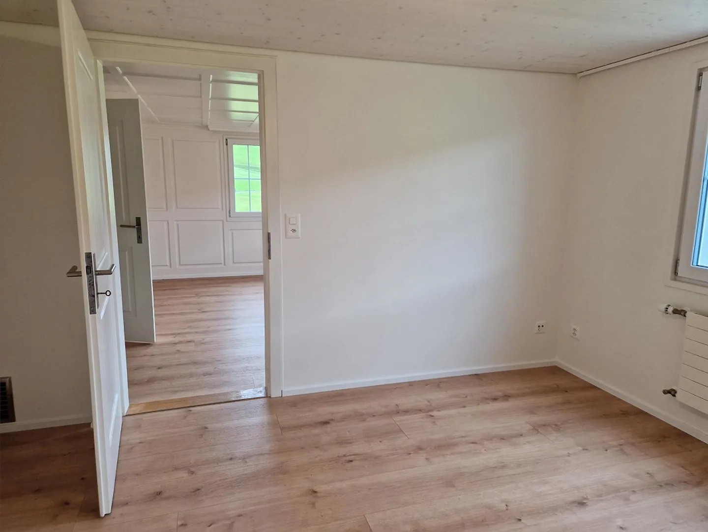 Detached Single-Family House with a View - Photo 12 of 21