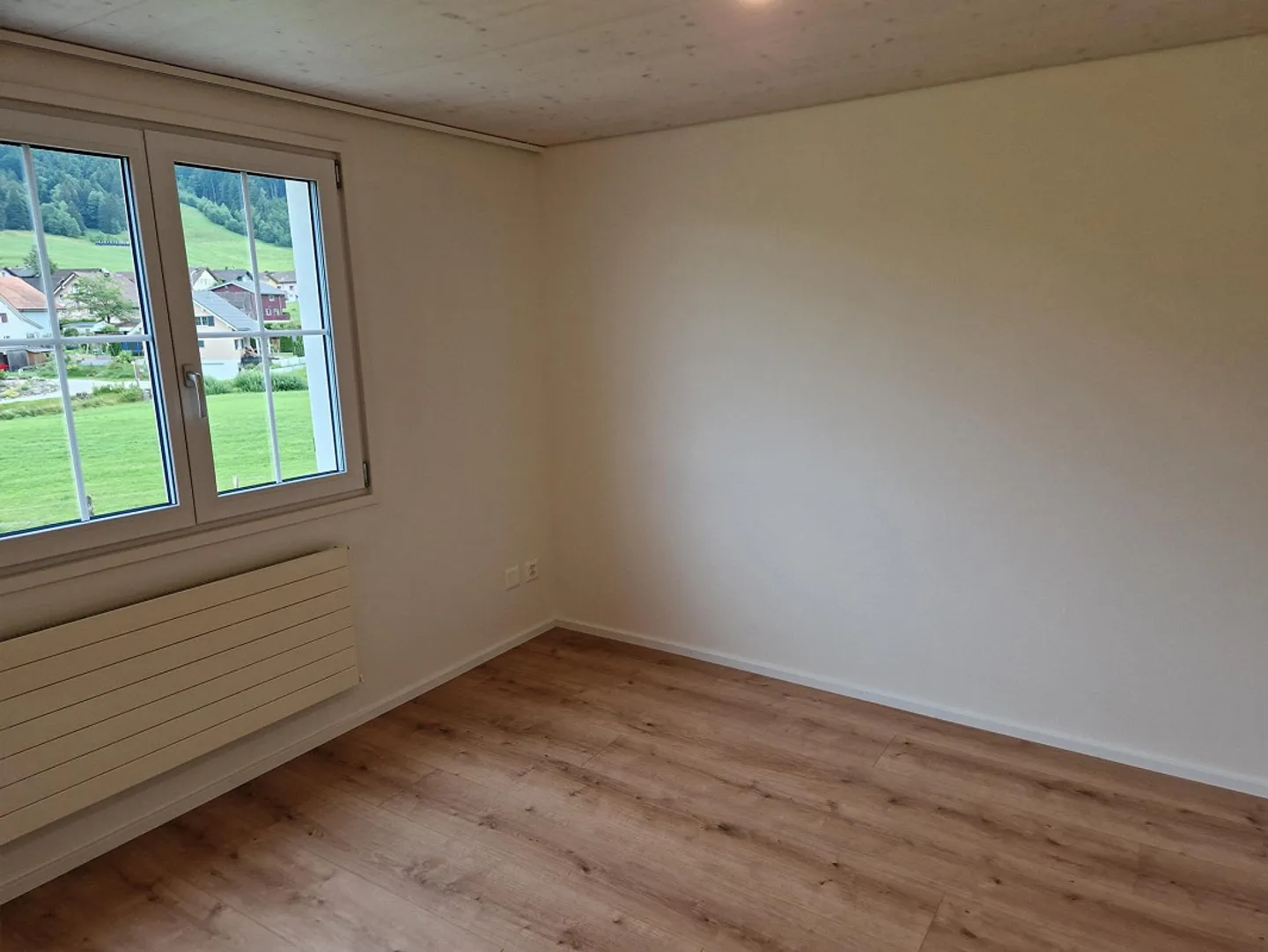 Detached Single-Family House with a View - Photo 13 of 21