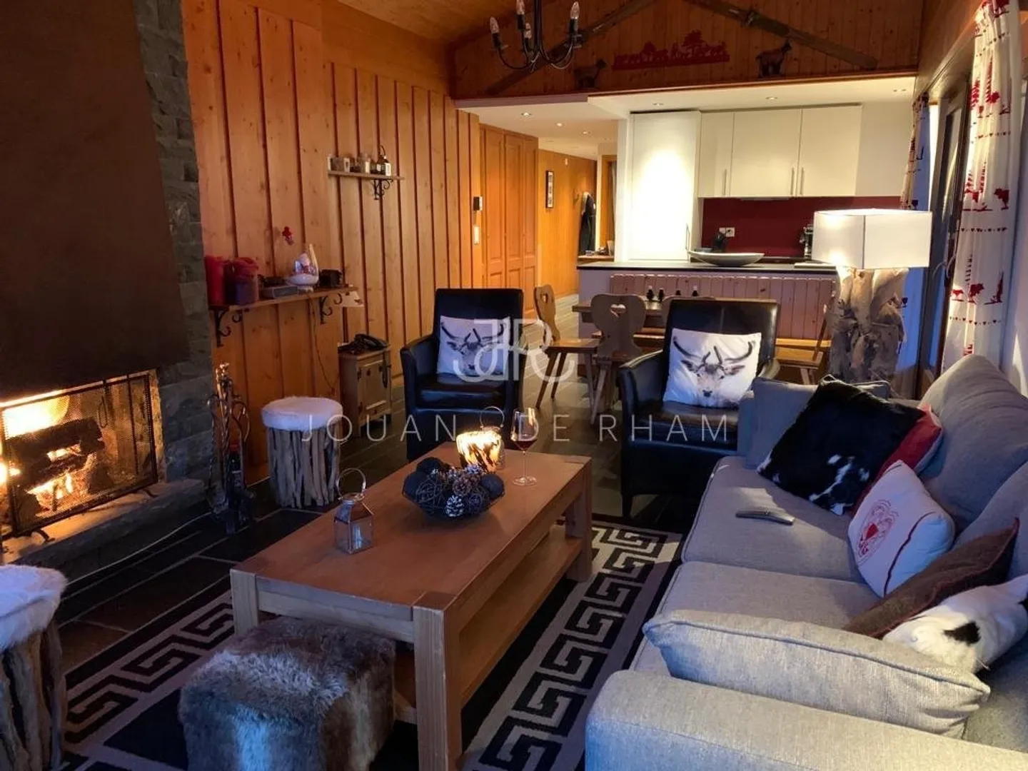 Luxury Attic Apartment - Photo 1 of 4