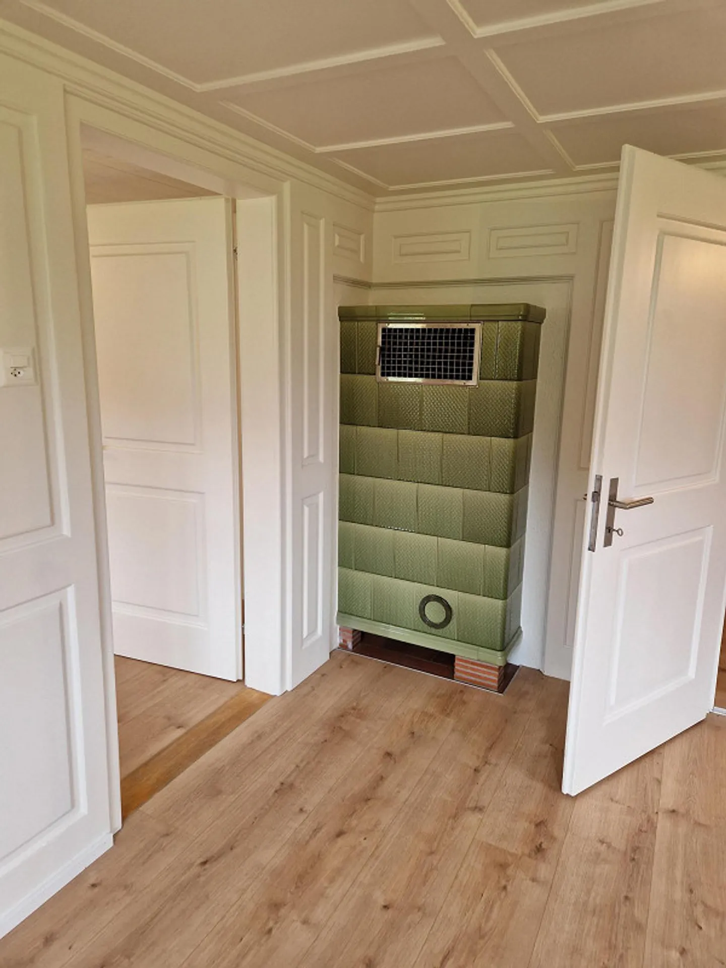 Detached Single-Family House with a View - Photo 14 of 21