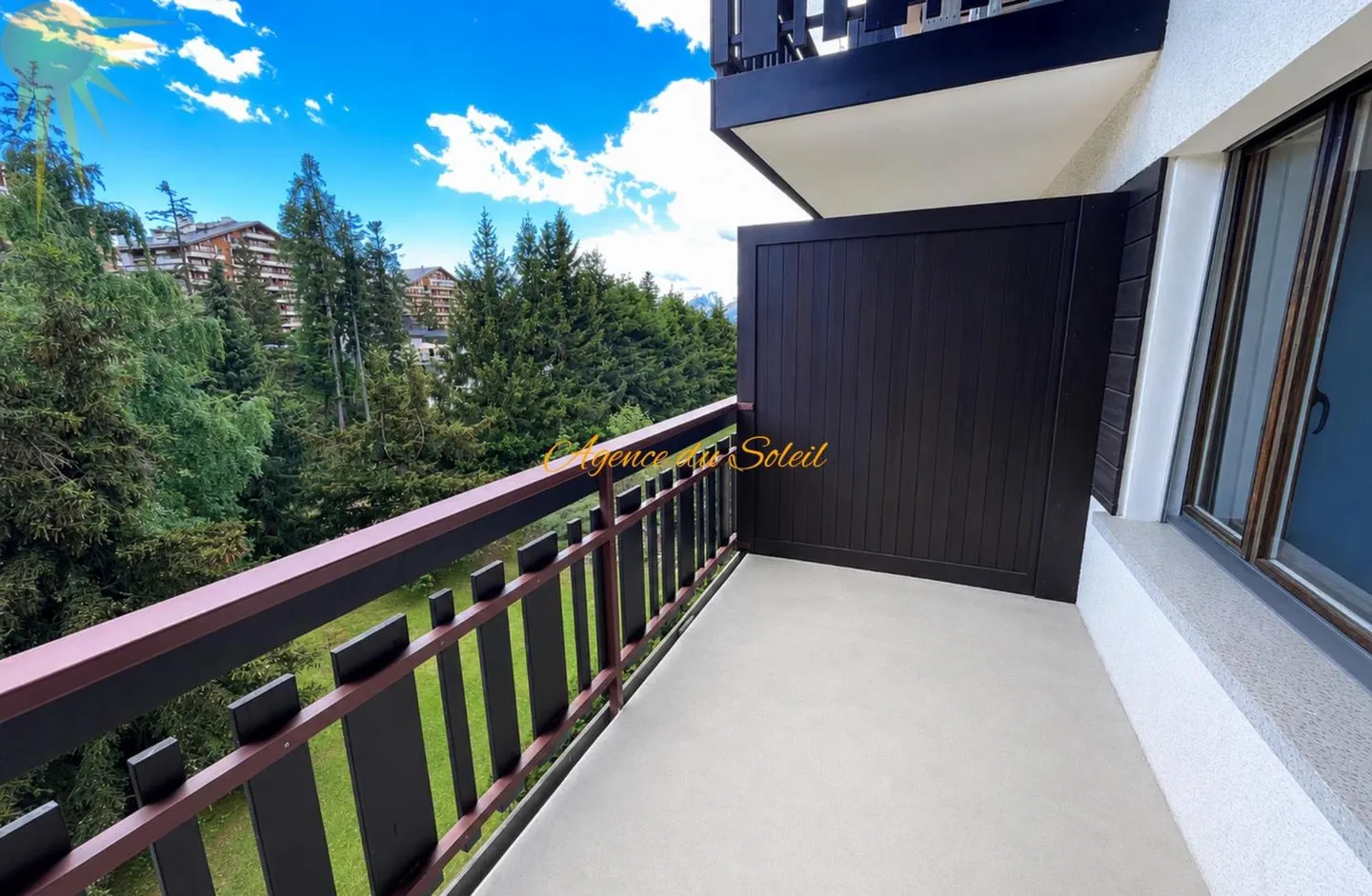 Charmant studio en attique à Crans - Photo 2 sur 8
