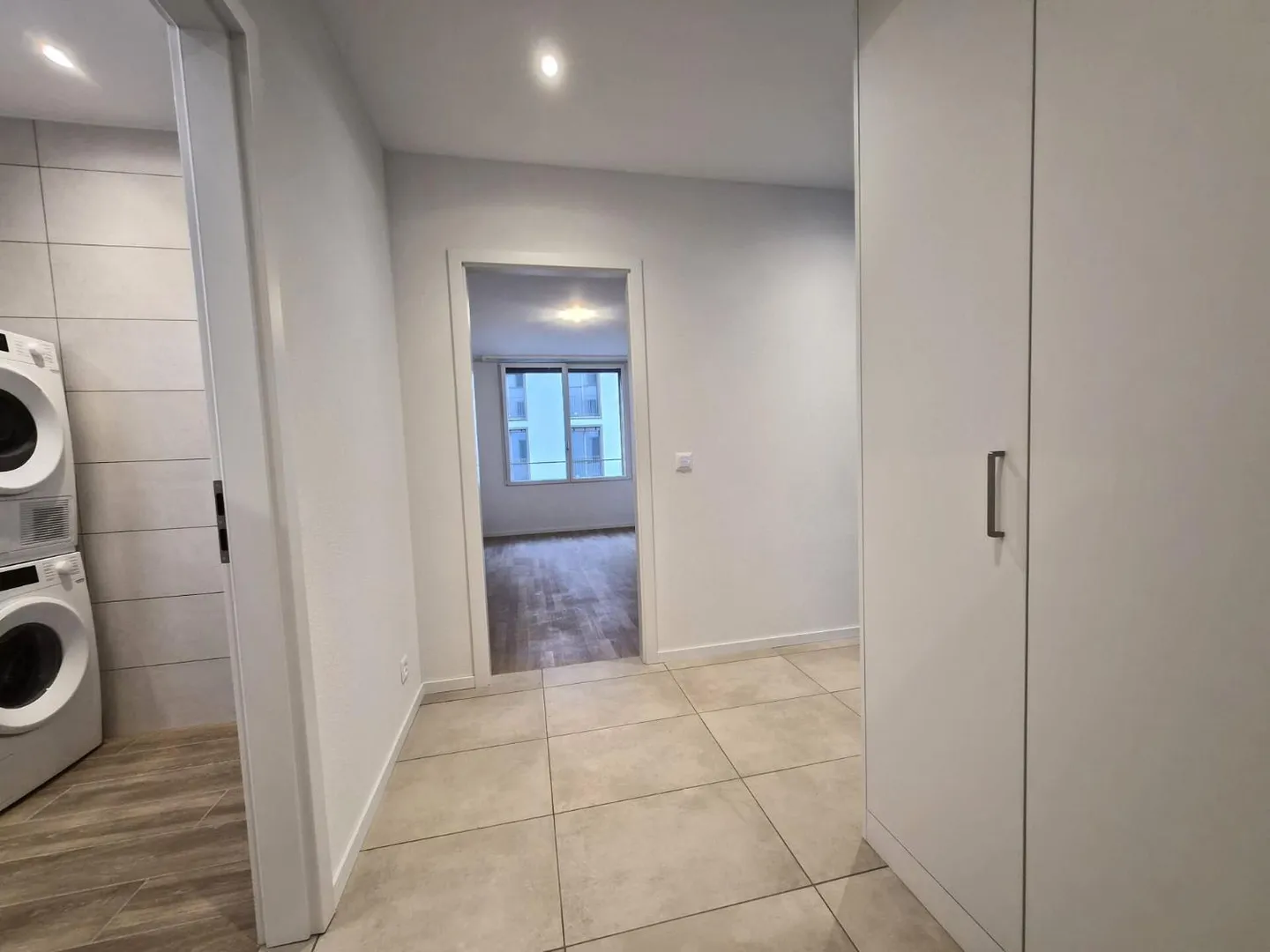 2.5 Room Apartment - Photo 3 of 7