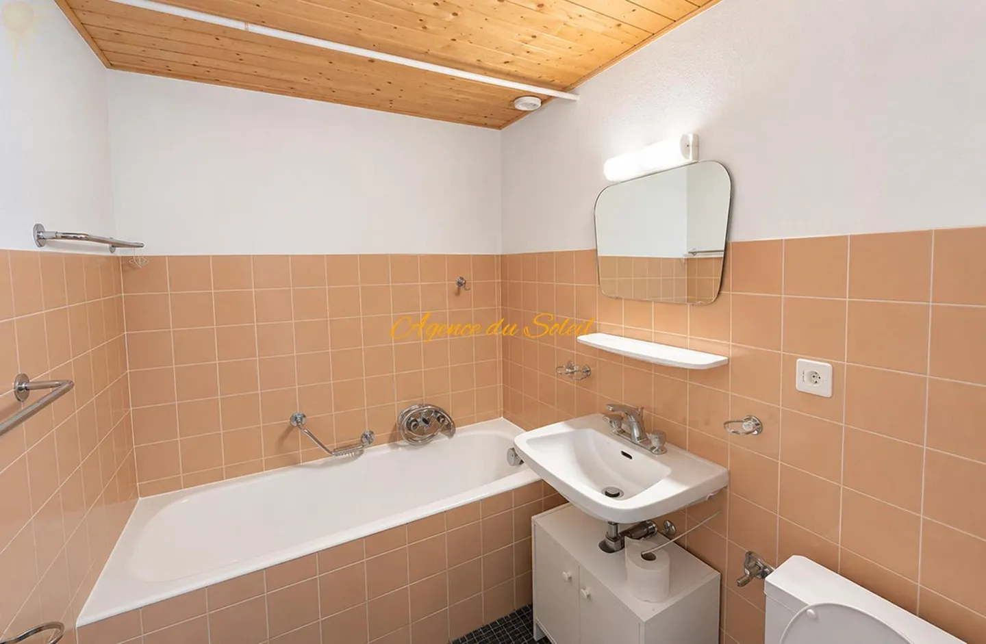 Charmant studio en attique à Crans - Photo 7 sur 8