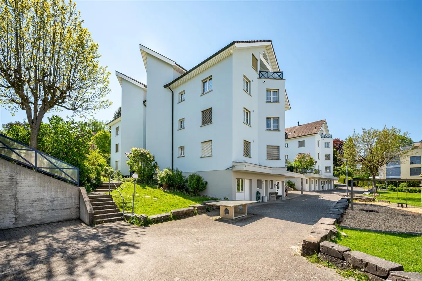 Dernier étage 3.5 pièces - Foto 3 von 13